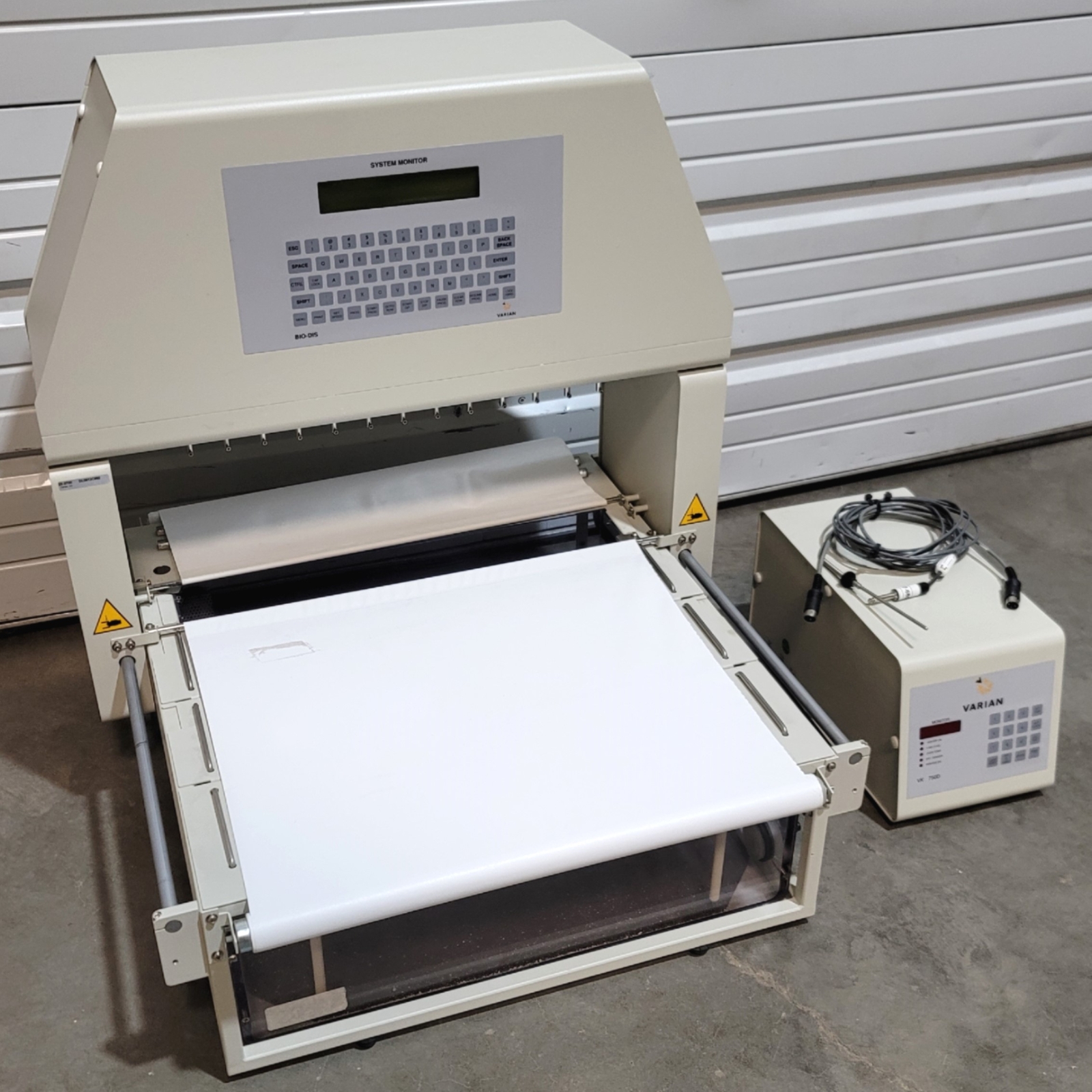 Varian 25-2700 BIO-DIS Reciprocating Cylinder Dissolution Bath With VK 750D