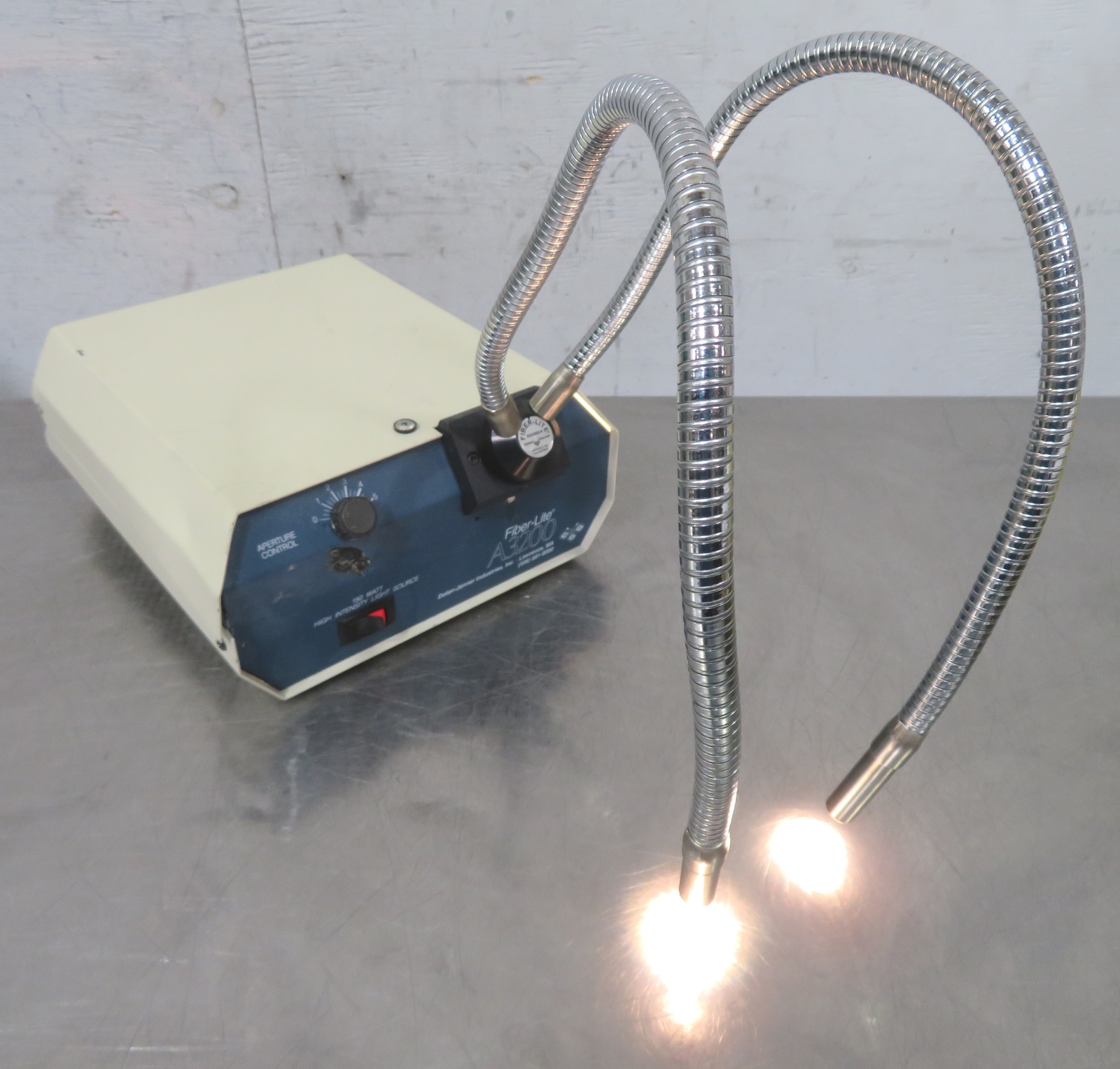 C194208 Fiber-Lite A3200 High Intensity Illuminator, EEG2823-B Dual Light Guide