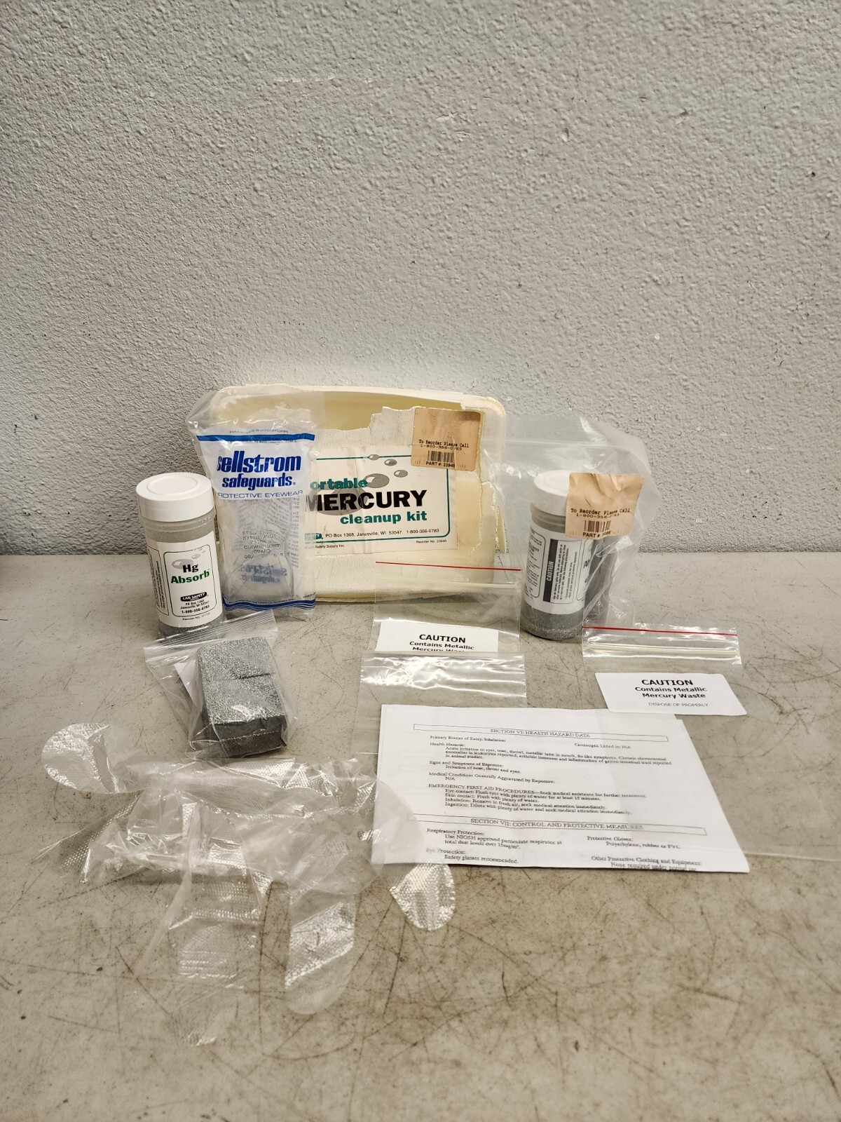 NEW Portable Mercury Spill Cleanup Kit 23945 LAB SAFETY SUPPLY Hg Clean Up Kit