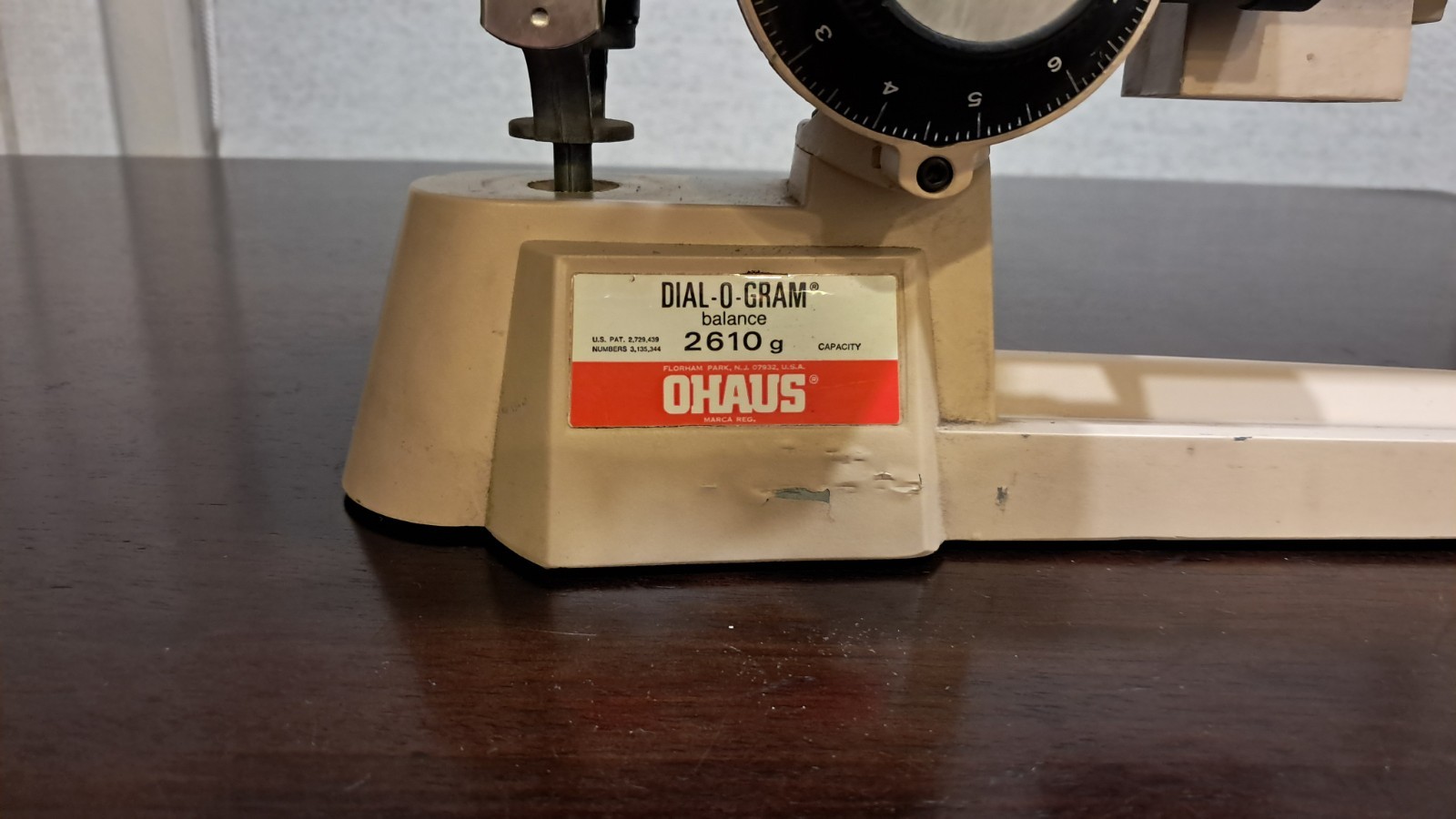 Ohaus Dial-O-Gram 1650-00 Mechanical Balance Scale 2610g Capacity Laboratory