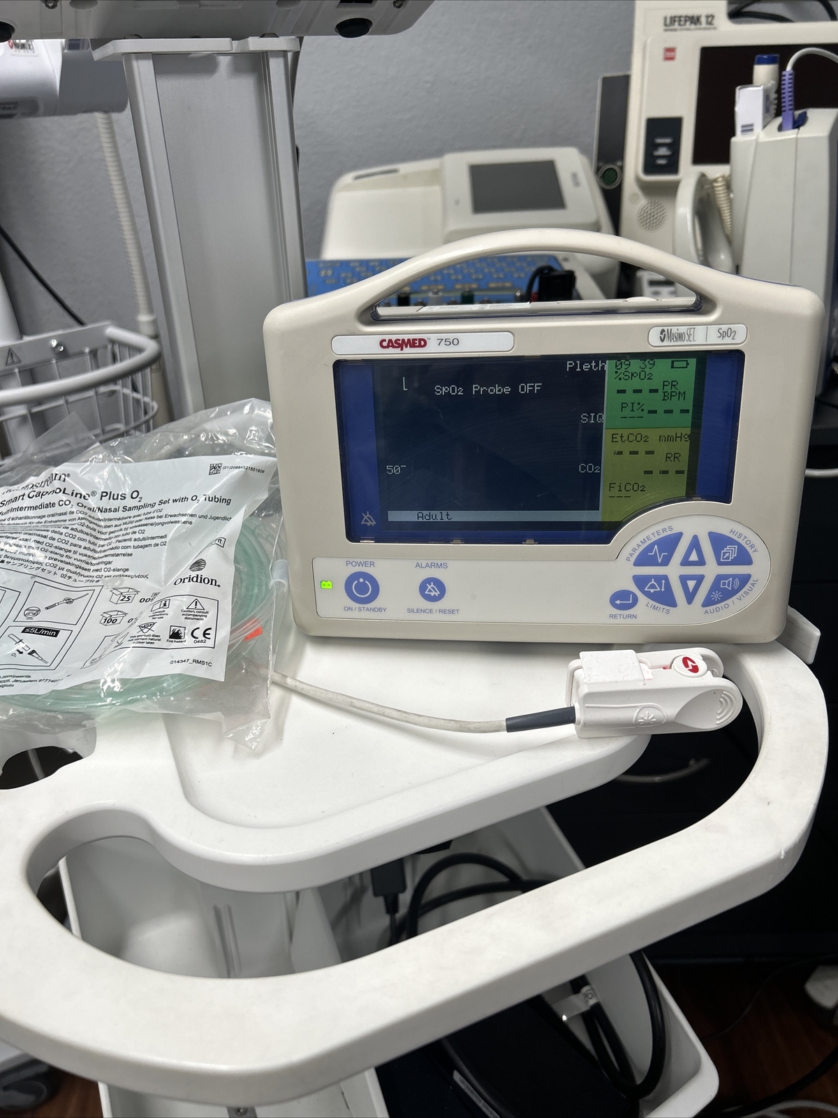 Casmed 750 Masimo Set Capnograph Oximeter portable patient ready