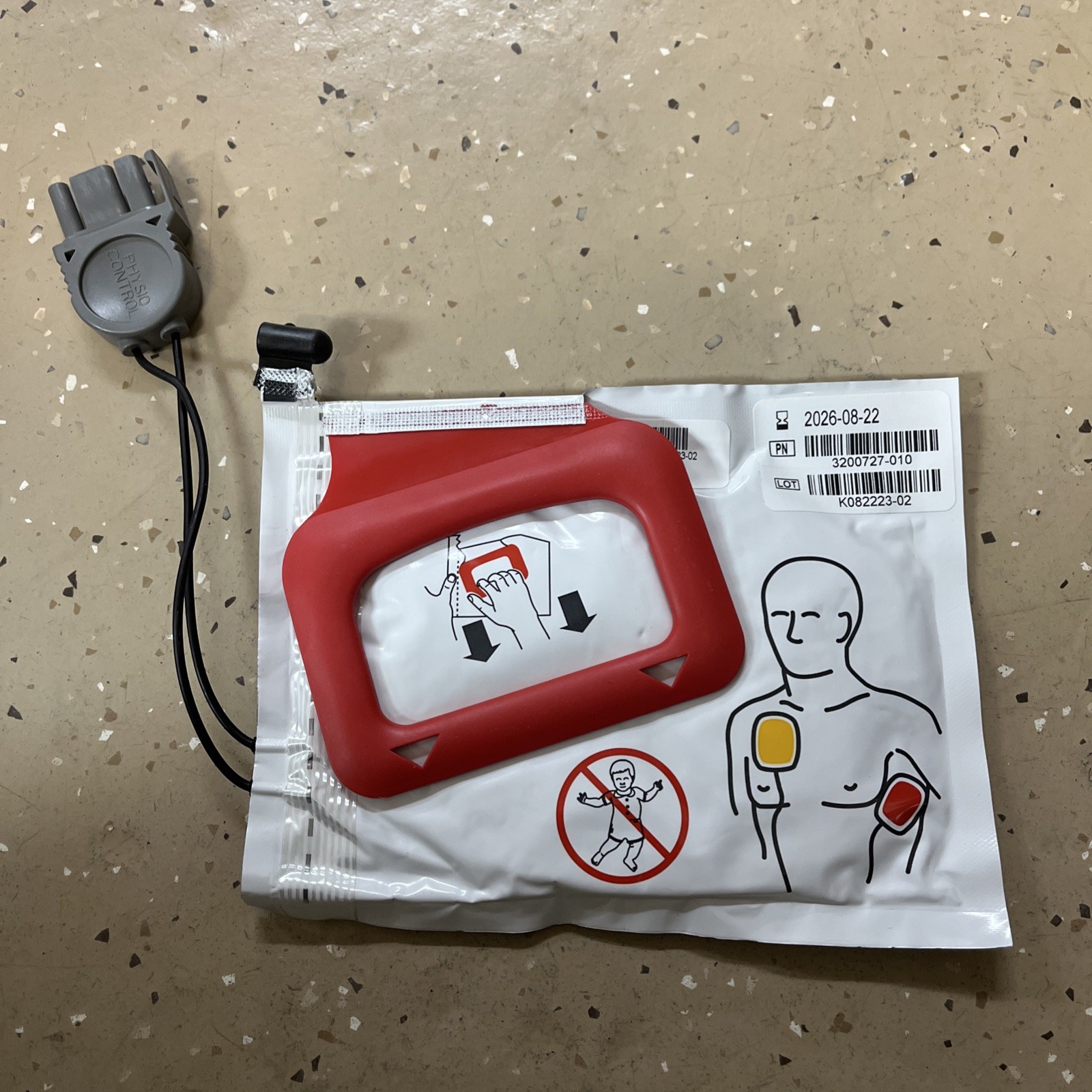 Physio Control 11103-000023 Quik-Pak Lifepak CR Plus Adult Pads 1 set 8/2026