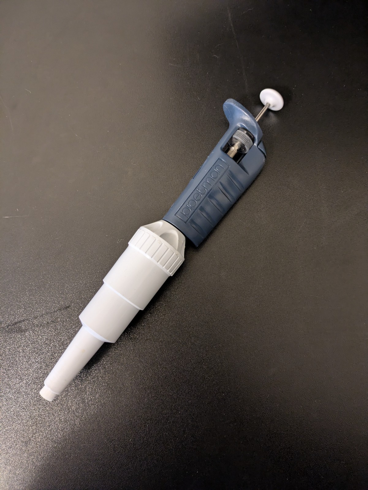 Lot of 7 Lab Pipettes Gilson Eppendorf Oxford Multichannel 0.1-10mL Adjustable