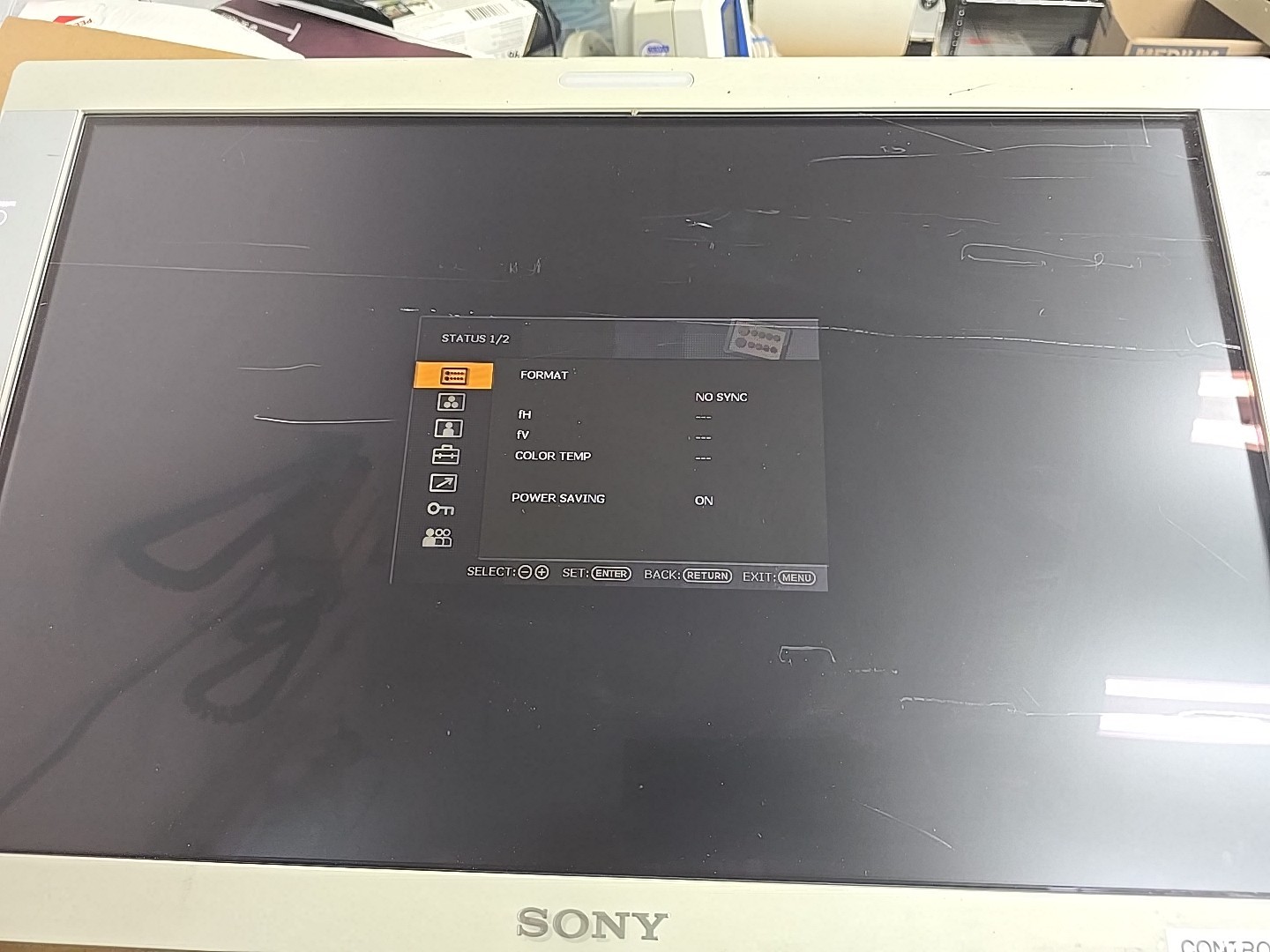 Sony LMD-2450MD 24″Surgical Display endoscopy Monitor as pictured some scratches