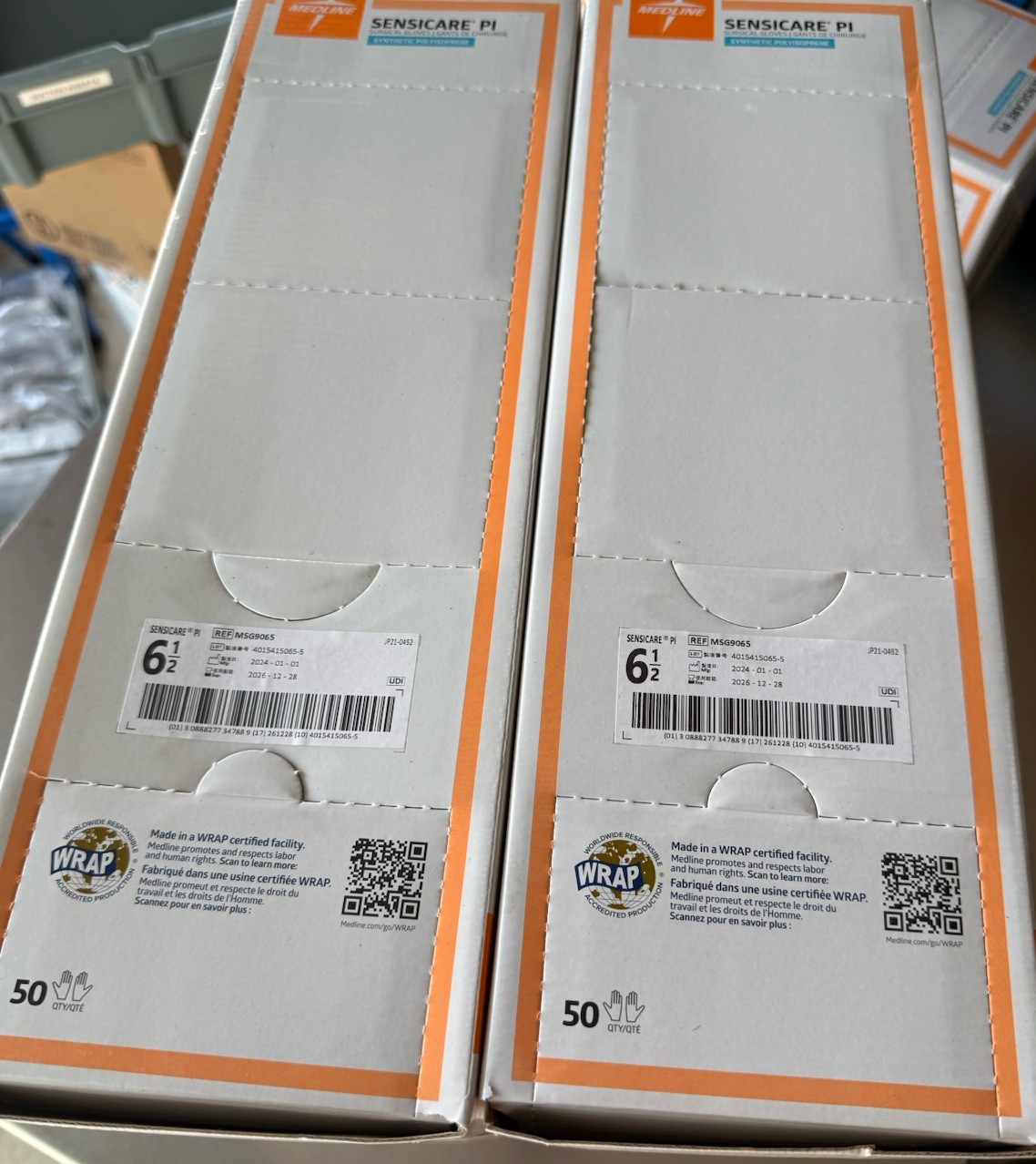 *50-Pairs* Medline SensiCare PI Surgical Gloves Size-6.5 Sterile MSG9065 (box)