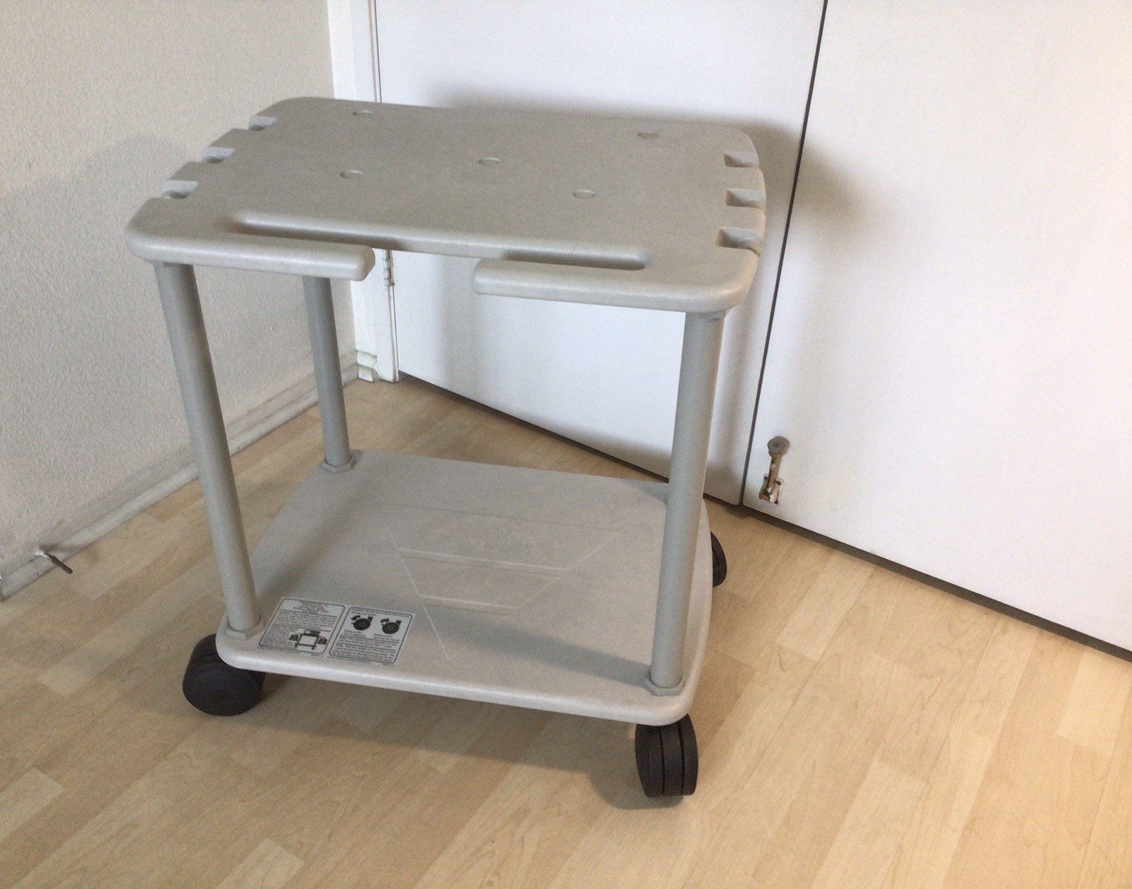 Fresenius Medical Care Liberty Select Cart For CAPD (Peritoneal Dialysis)