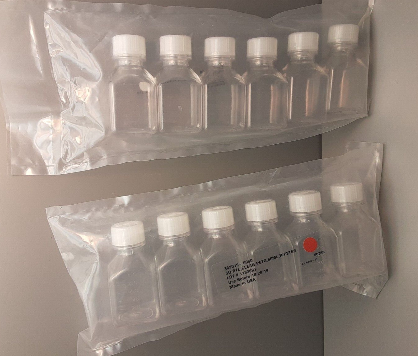 382019-0060 Sterile Square Media Bottle Size 60ml Lot of (12)