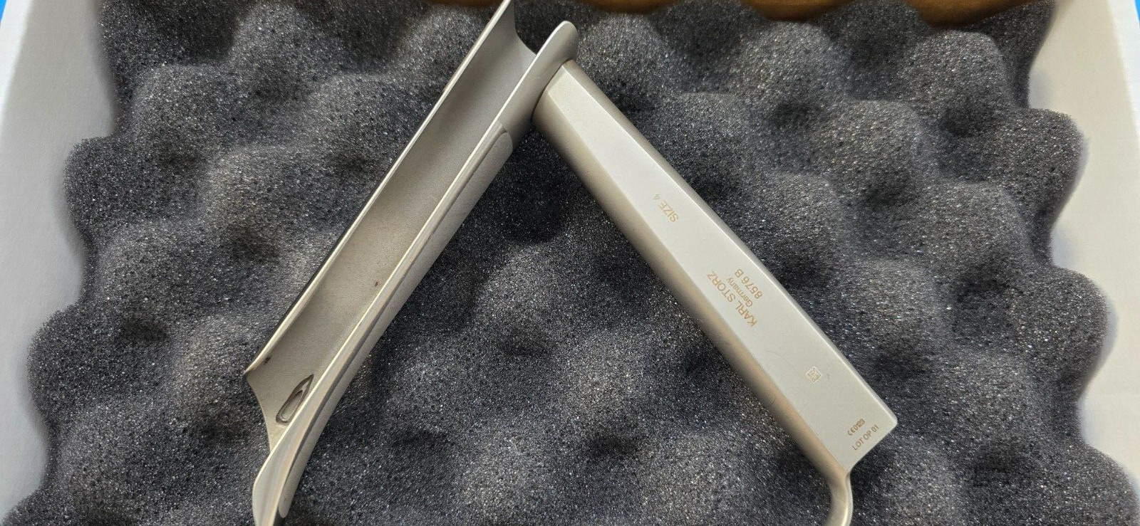 Karl Storz 8576 B Surgical Parsons Operating Laryngoscope Adult Size 4