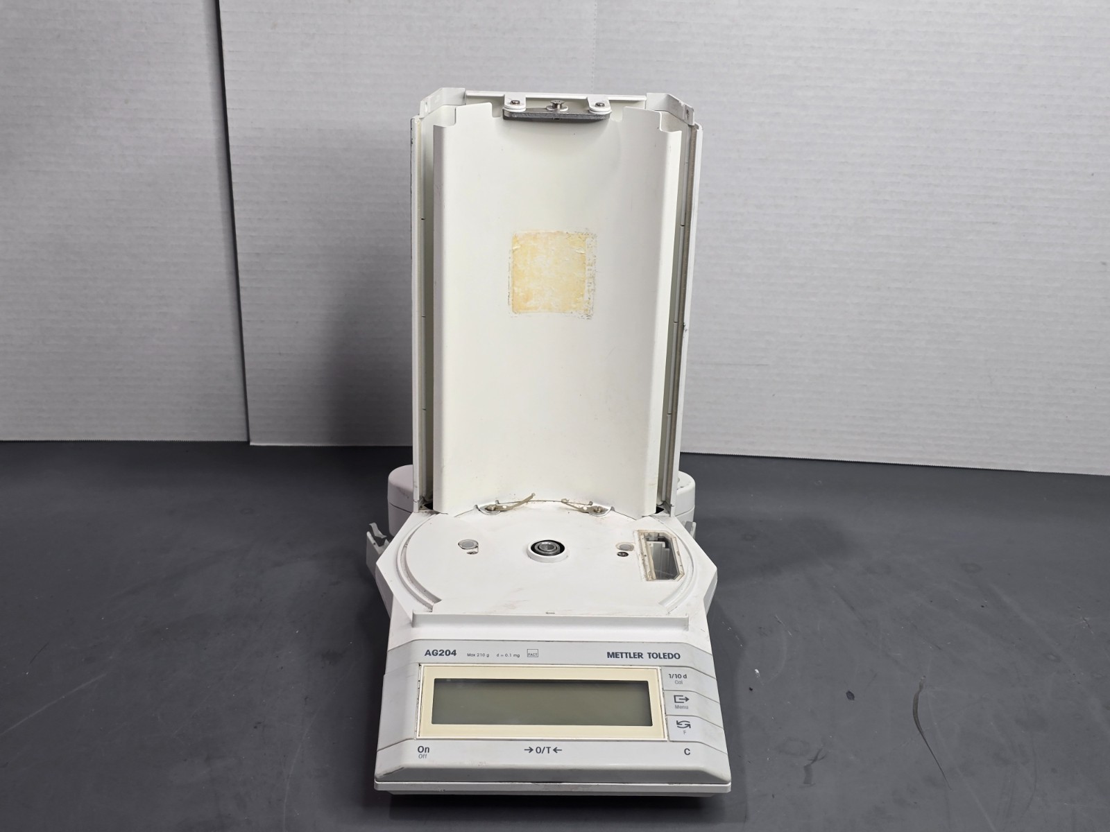 Mettler Toledo AG204 Enclosed Digital Gram Scale Analytical Balance Untested