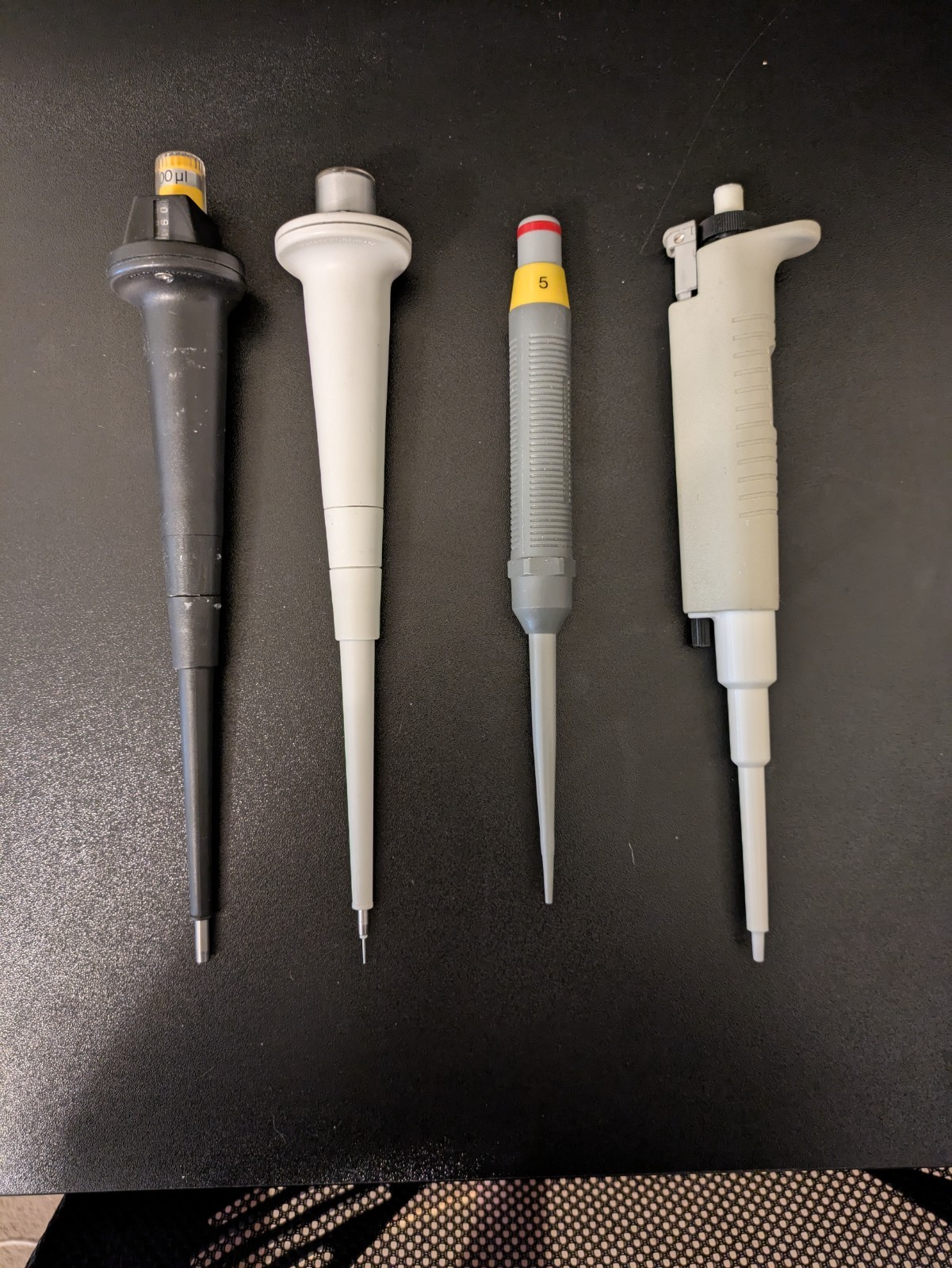 Lot of 7 Lab Pipettes Gilson Eppendorf Oxford Multichannel 0.1-10mL Adjustable