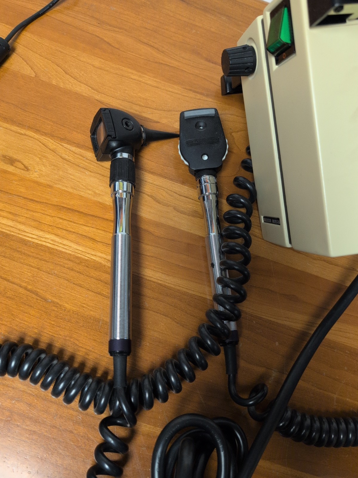 WELCH ALLYN 74710 SERIES WALL TRANSFORMER 120V-60Hz & KleenSpec Plus Dispenser