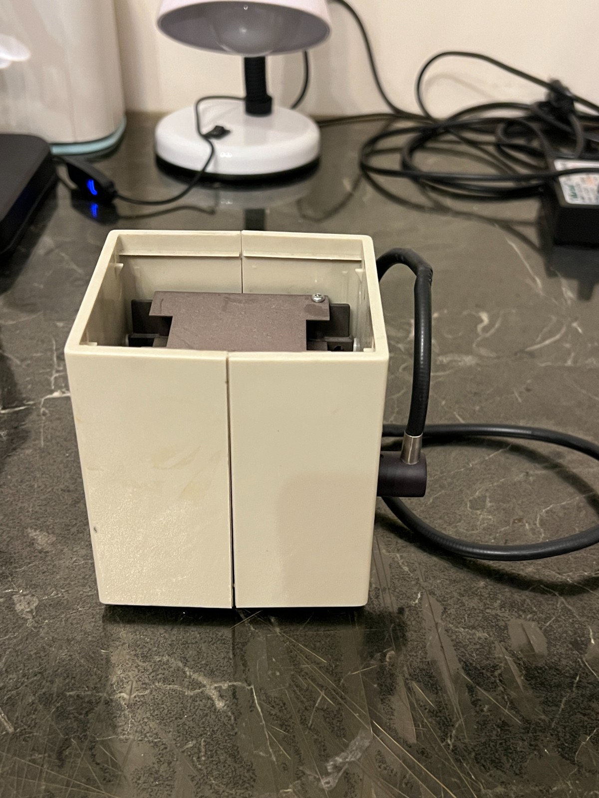 Olympus BH2 BHS Microscope Lamp Housing w/ Light Guide – 12V 100W – For Parts