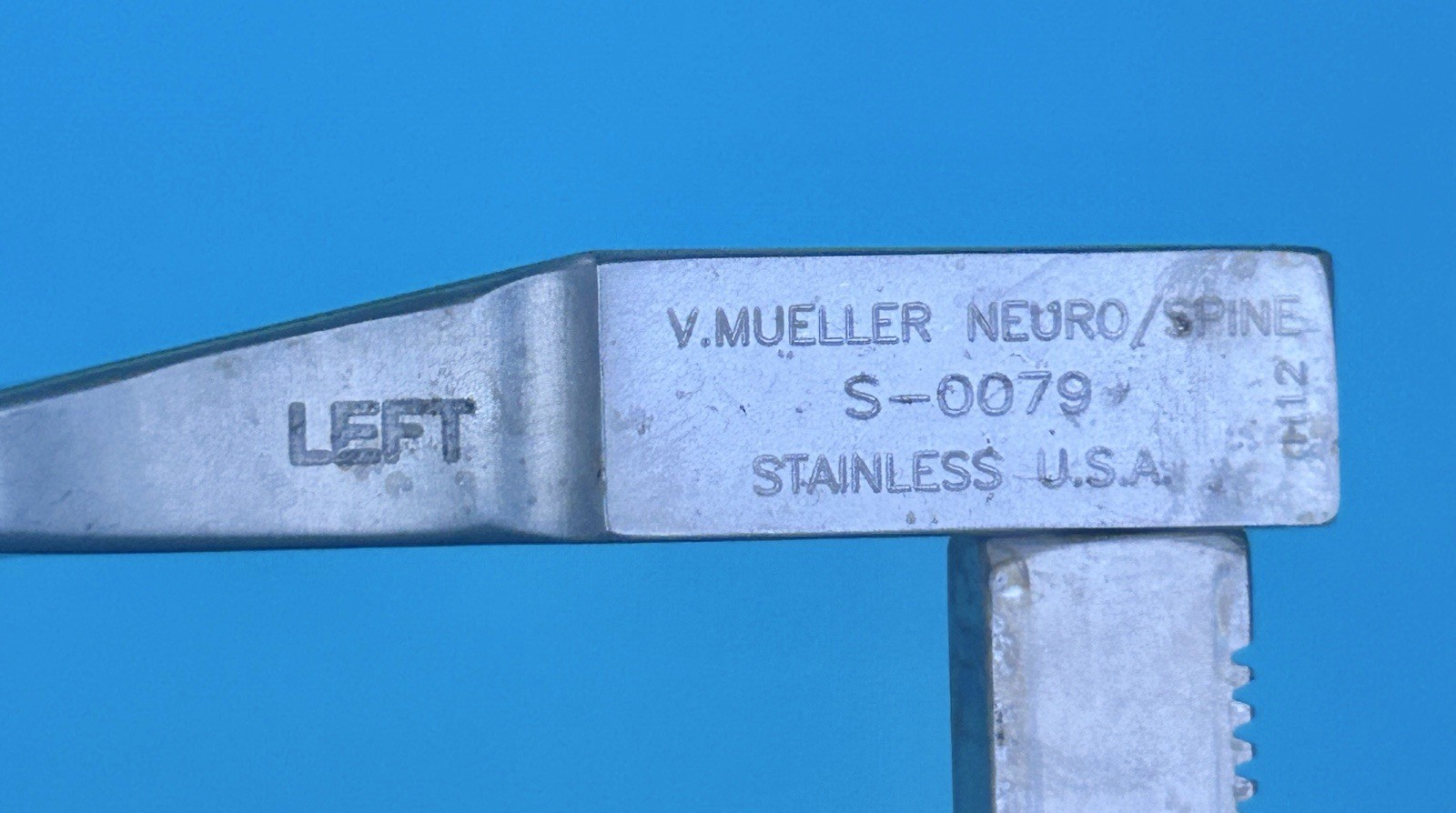 V Mueller S-0079 Shadow-Line Distractor LEFT