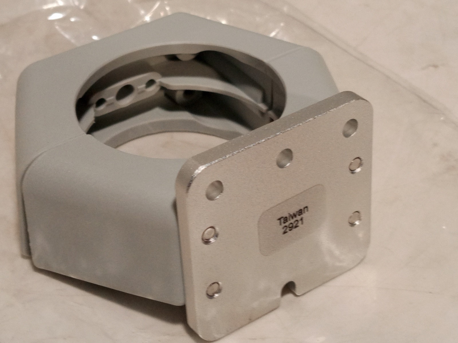 GCX AG-0018-62E Roll Stand/Column Mount for Philips Flexible Module Server