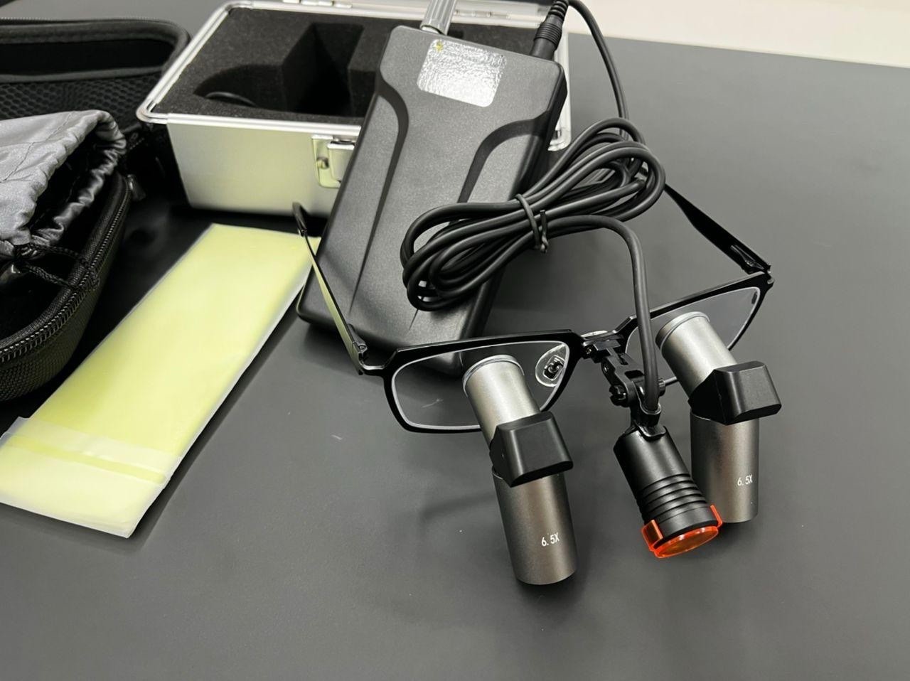 General Ergo Type Surgical Loupes – Magnifying 3.5x or 4.5x Both Sizes Available
