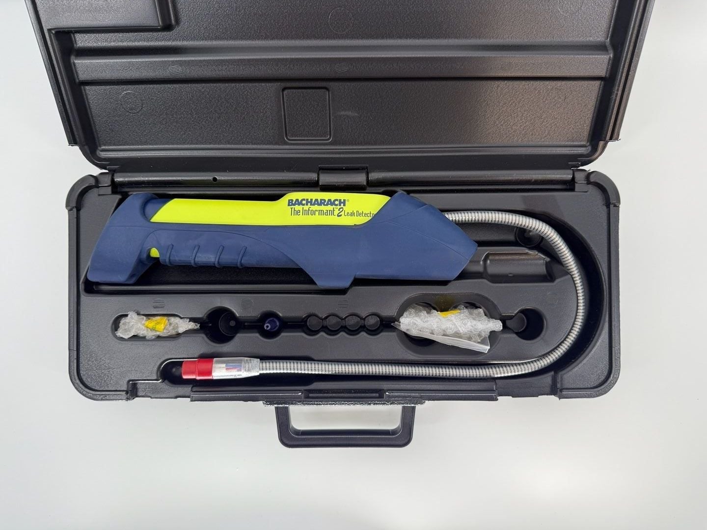 Bacharach The Informant II Gas Leak Detector w Flexible Probe & Case G9