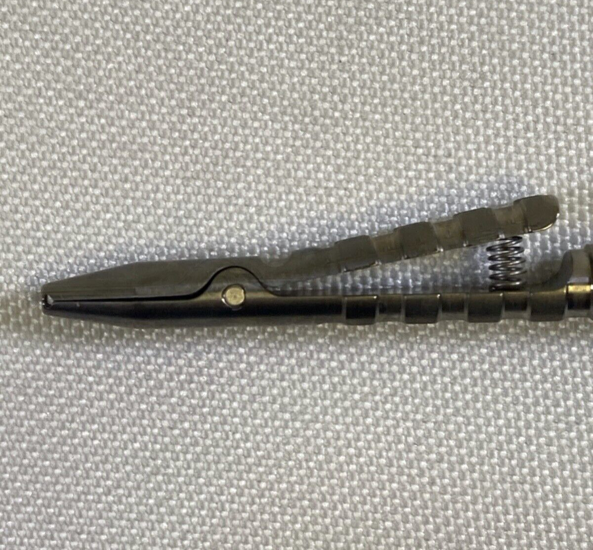 Alcon Grieshaber 617.77 Plug Grasper Dual Sided Ophthalmic Ophthalmology Eye