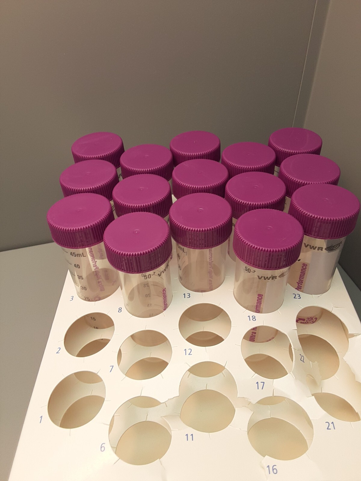 New VWR 21008-178 50mL Centrifuge Tubes with Screw Caps 15/rack