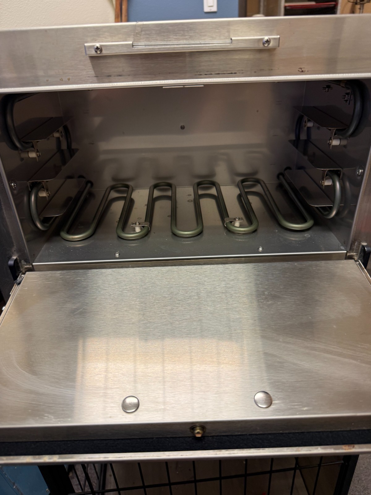 Henry Schein Steri-Dent 300 Dry Heat Sterilizer NO TRAYS/ MISSING 1 RUBBER FOOT