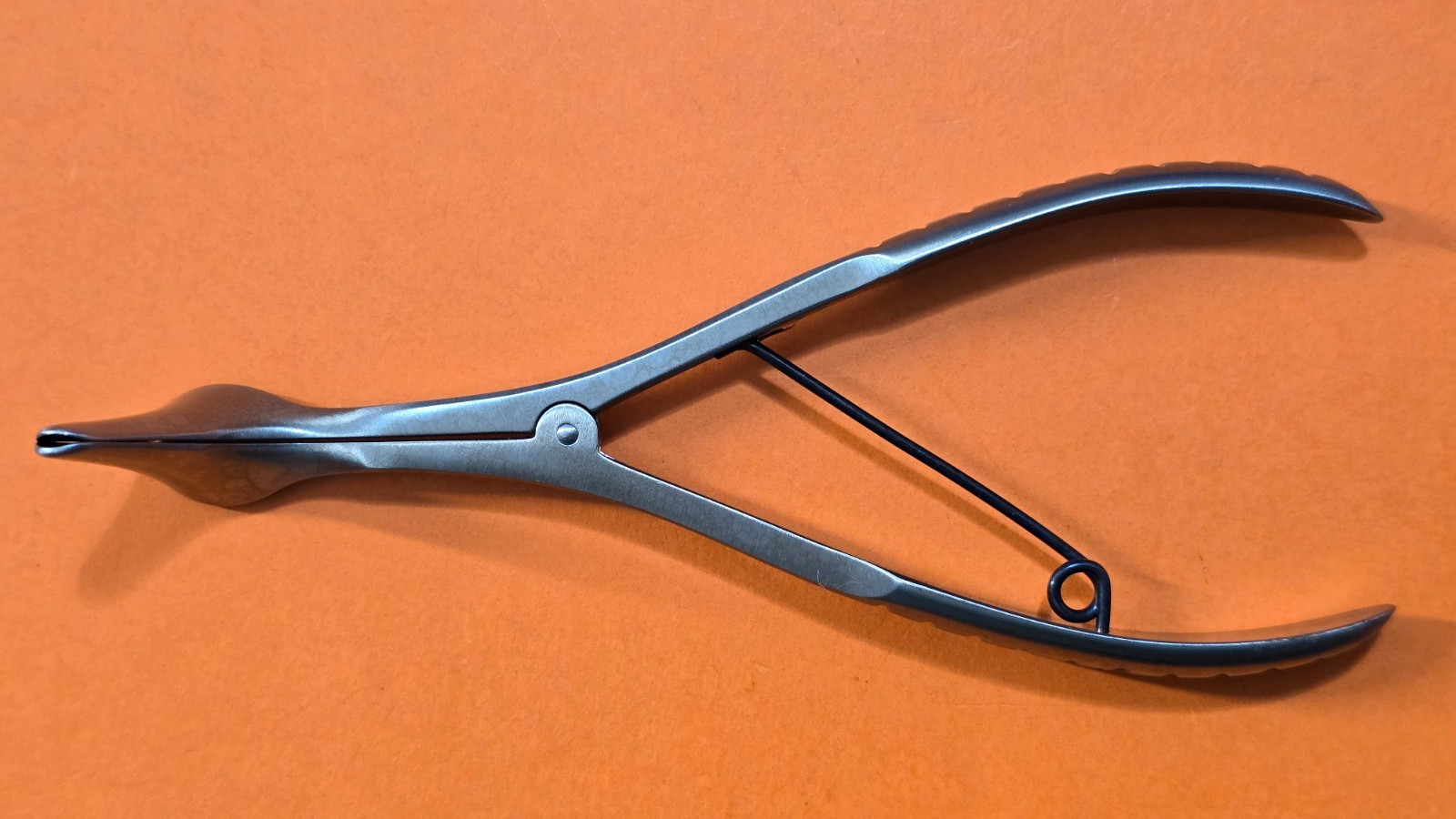 Jarit 400-116 Surgical Vienna Nasal Speculum, 5.5″ Medium 32.5mm jaws.