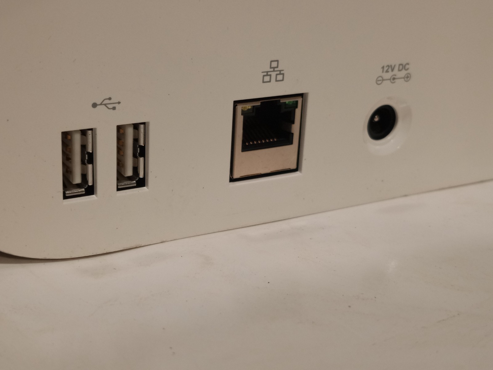 Abbott Diagnostics ID Now EQ002002A Fast Point-Of-Care Molecular Testing Device