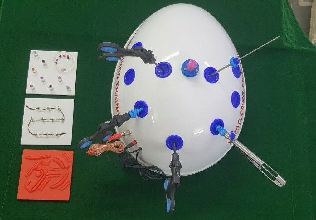 Laparoscopic Pelvic-Trainer with 5 Basic Instruments with 3 practice materials
