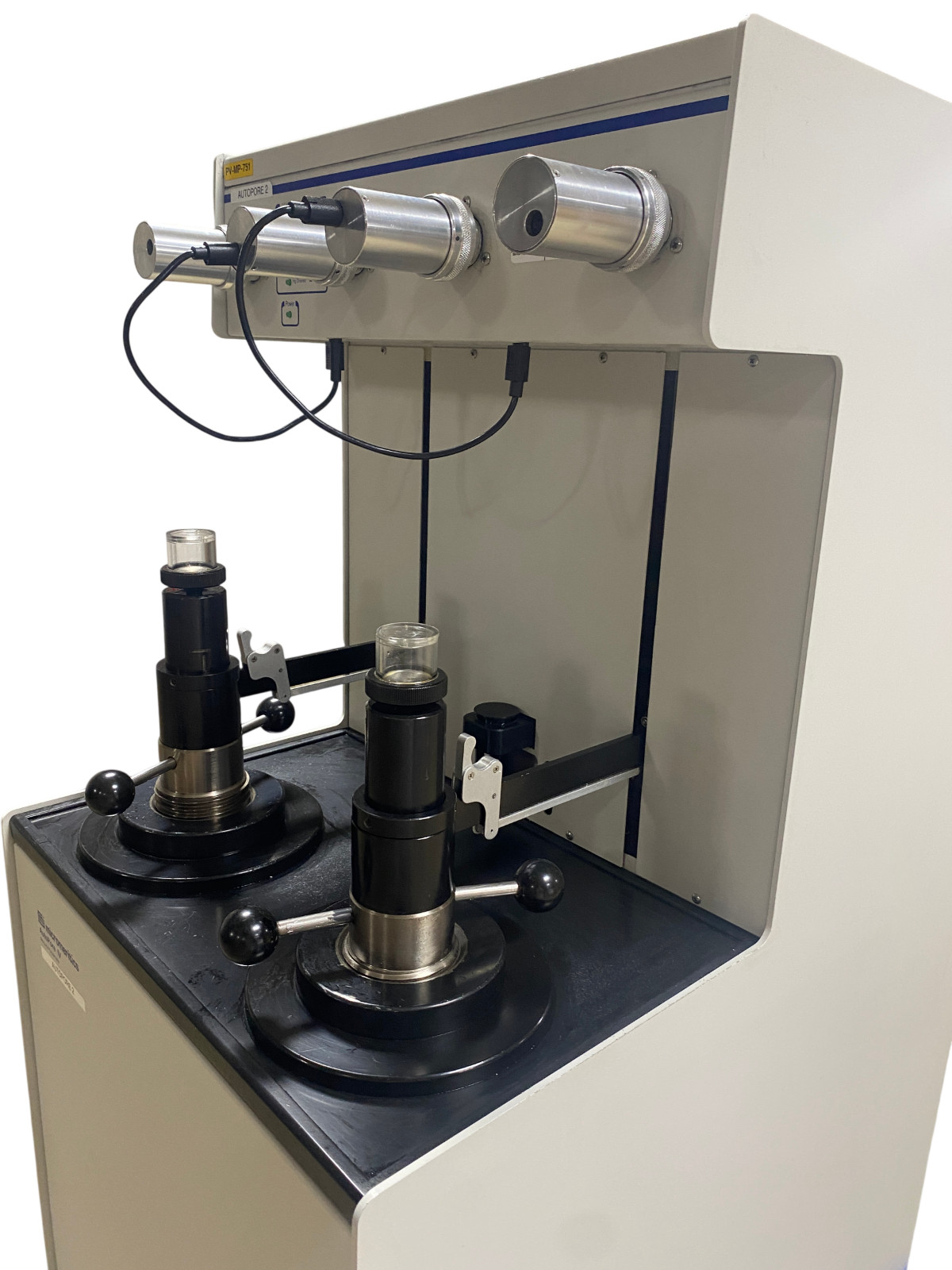 Micromeritics AutoPore IV 9520 Mercury Porosimeter 16,026 Chamber Cycles