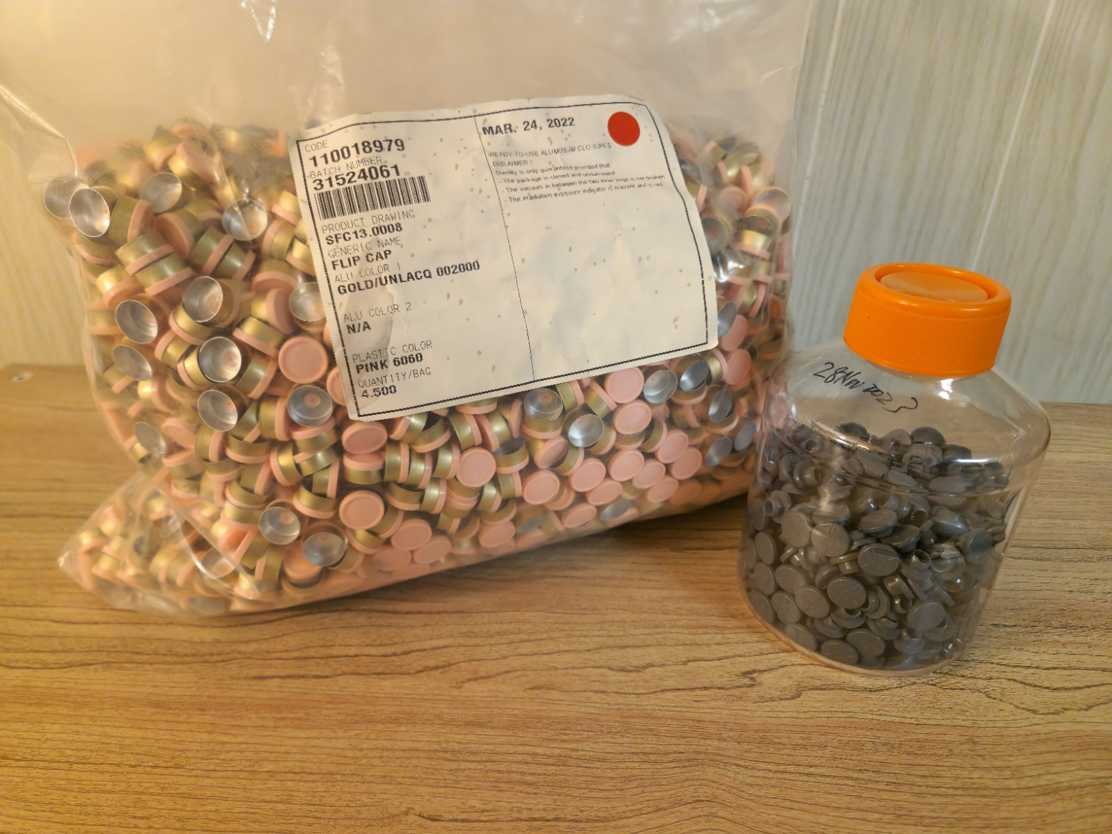~3800 PCS 15mm Pink Aluminum Crimp Top Caps w/ ~300 PCS 12mm Rubber Stoppers
