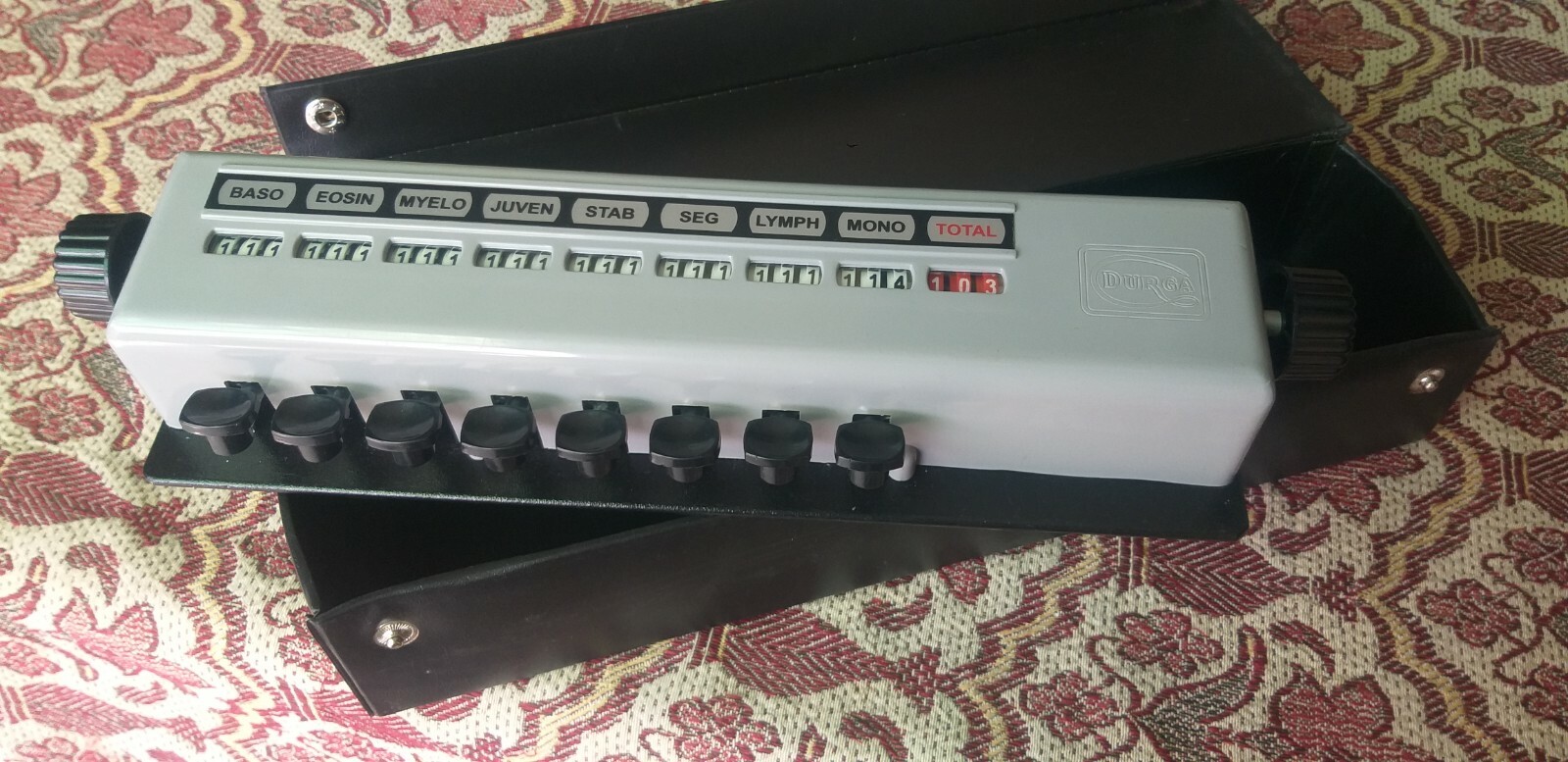 BLOOD CELL COUNTER csw manual 8 keys.Made in India.