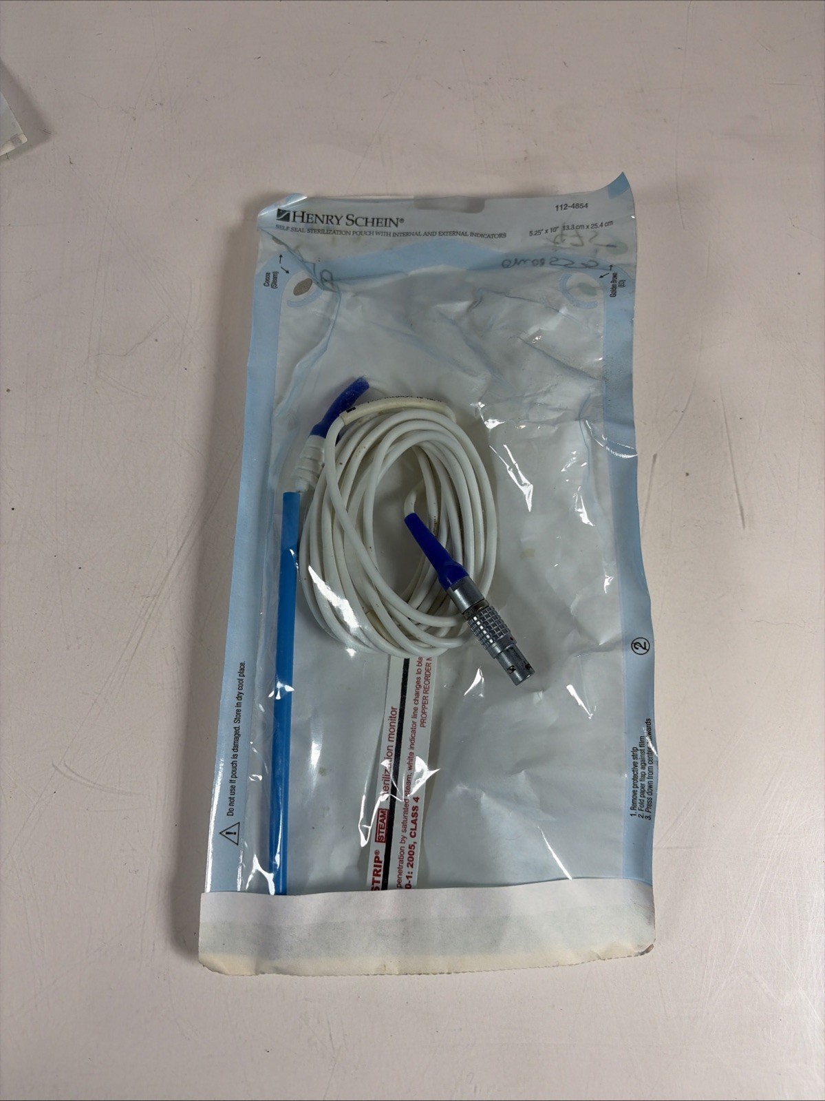 Henry Schein 112-4854 5.25” X 10” Self Sealing Sterilization Pouch
