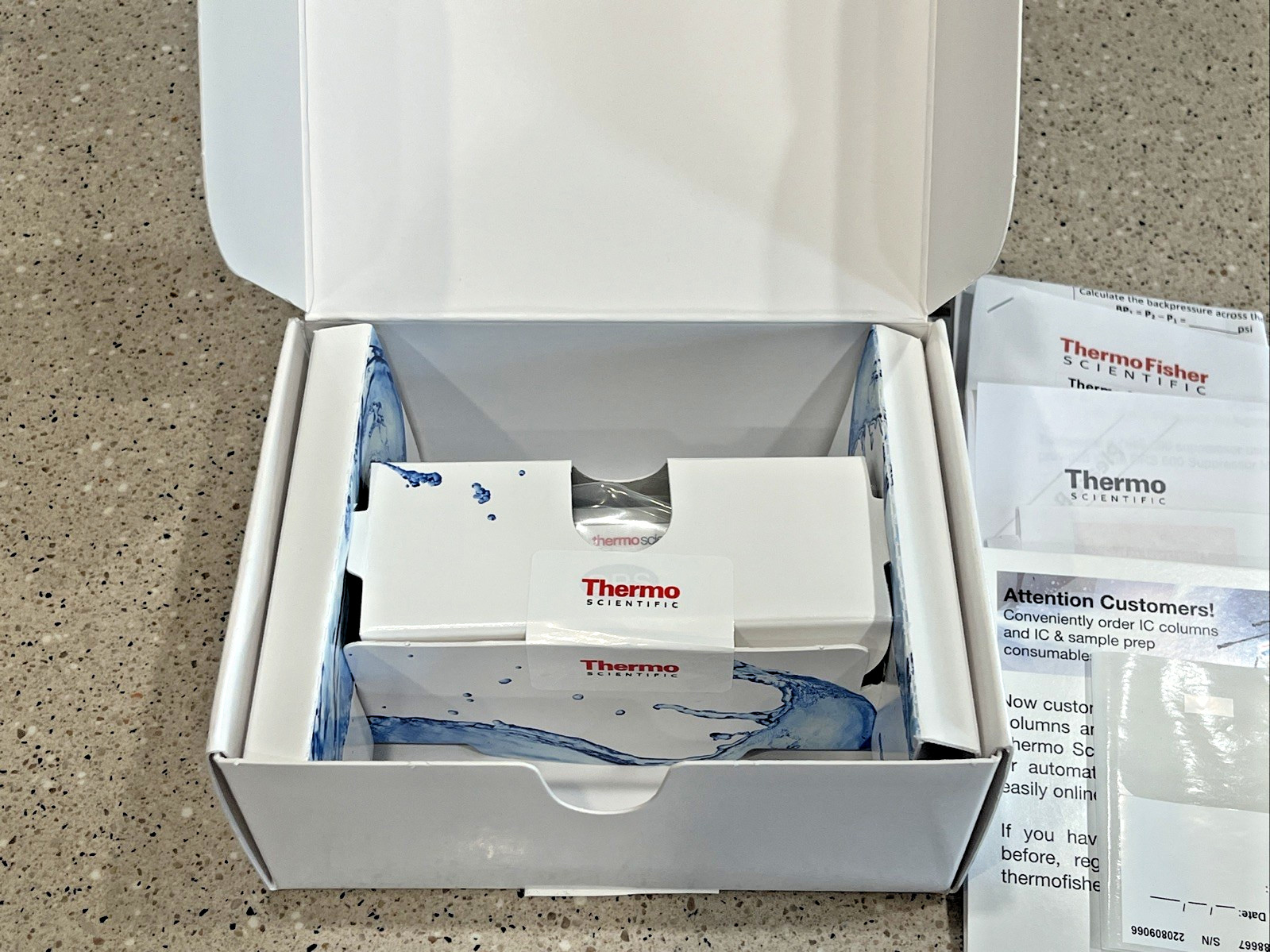 Thermo Fisher 088667 ADRS 600 2mm RFIC Dionex Suppressor *NEW IN BOX**US SELLER*