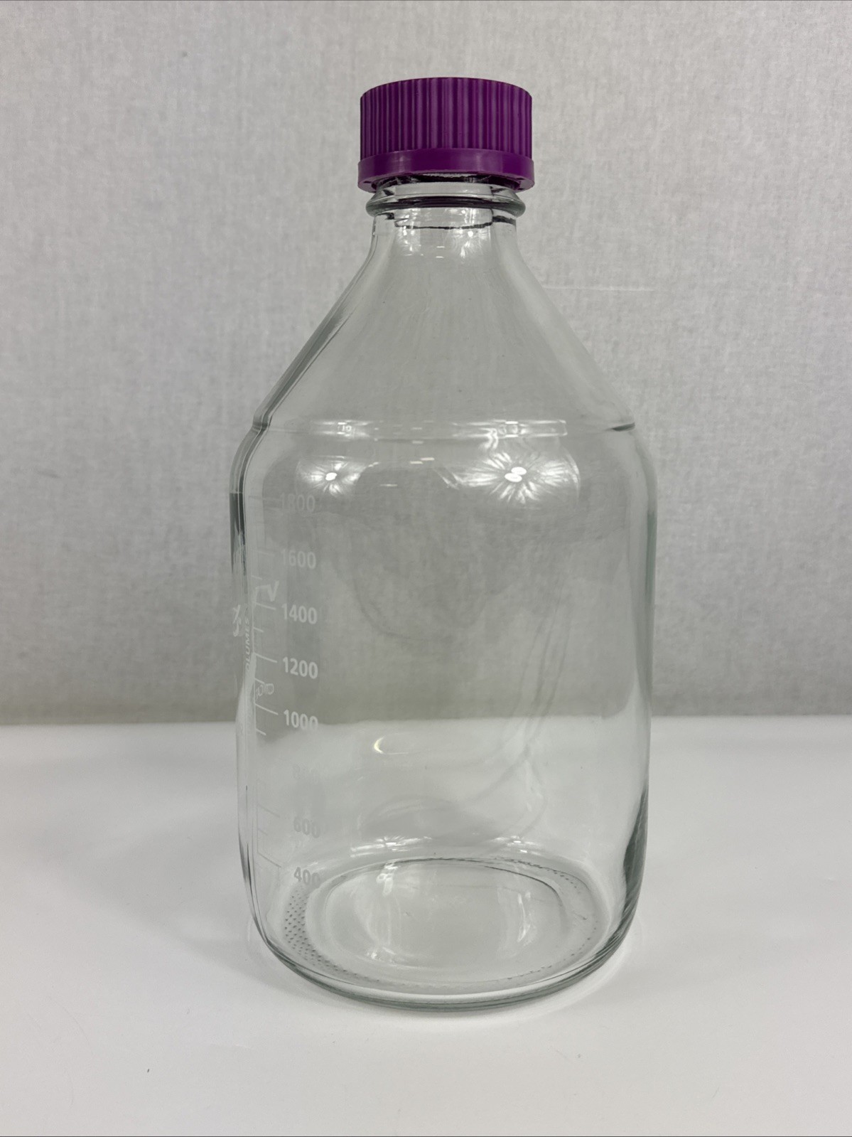 VWR NO. 89000-242 2000mL GL45 Round Media Storage Bottle Flask Culture