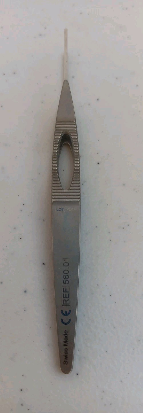 Alcon 560.01 Monarch Loading II Straight Smooth Jaw Forceps Lot F63052