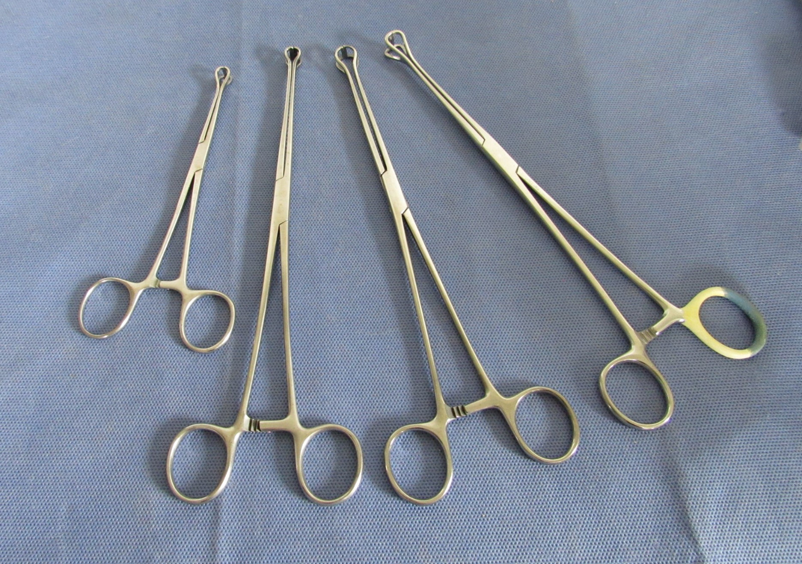 Lot of 4 Babcock Tissue Forceps Pilling & Unbranded (name faded) High Quality