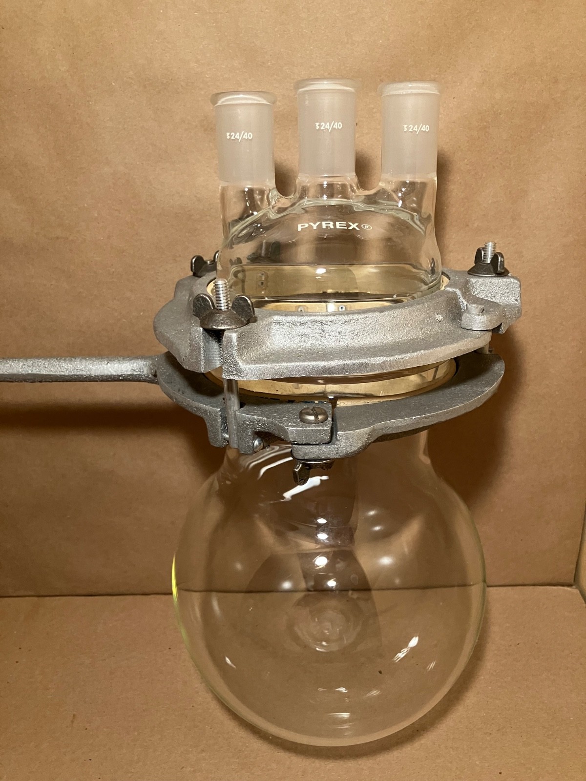Pyrex Kontes 3000ml 2 Piece 3 Neck Flask & Handle