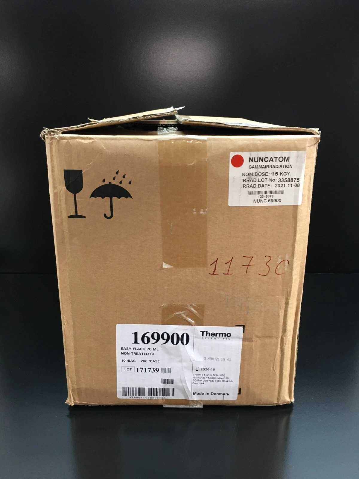 Thermo Scientific REF 169900 Nunc Non-treated Flasks 25cm² For cell Culture Case