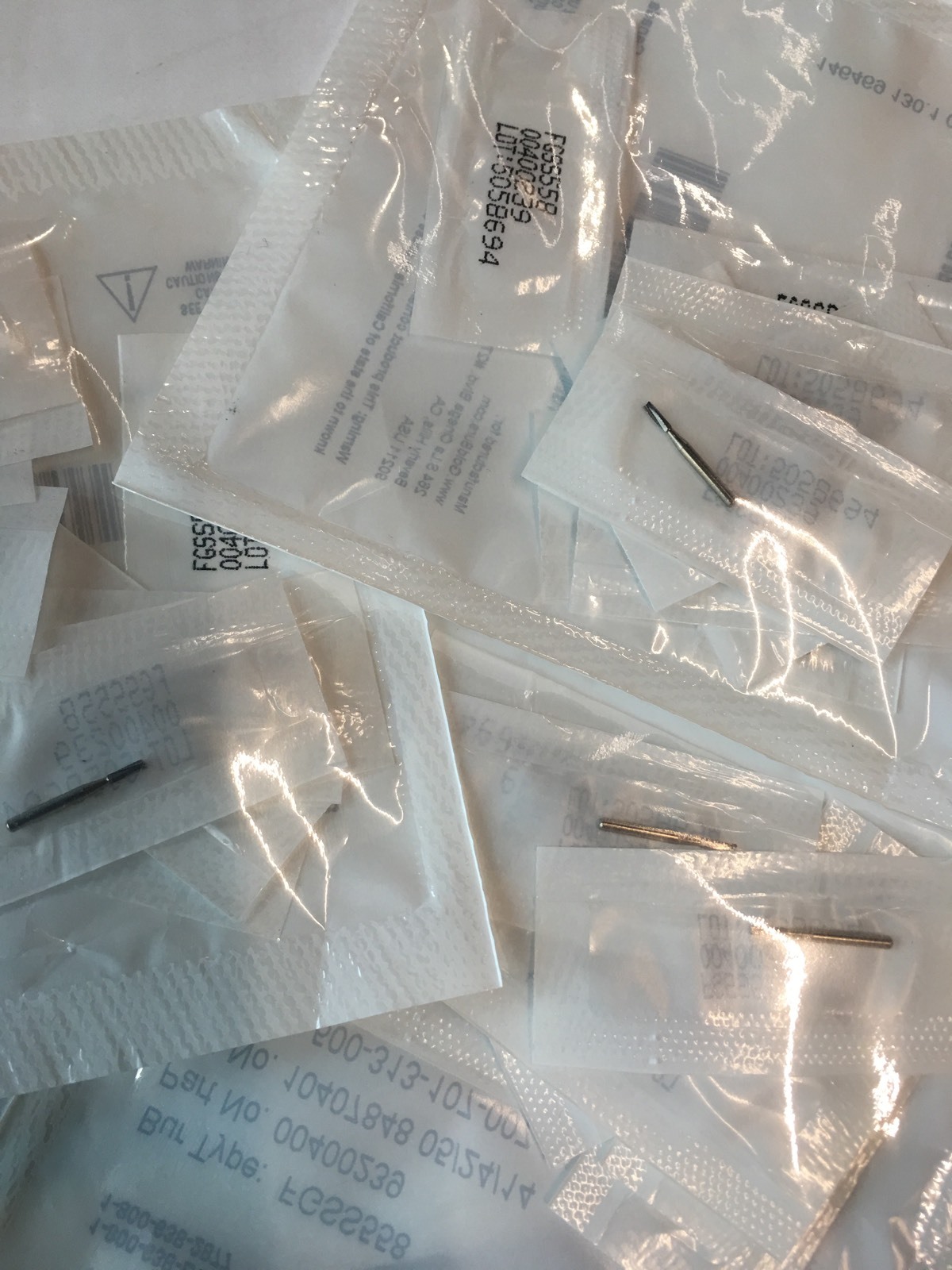 30 Operative Carbide Burs FGSS 558 Short Shank. Made in Canada Individually Pkg