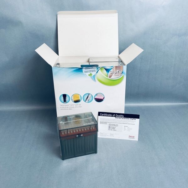 Thermo Scientific Pipette Tips 300 ul ClipTip Filtered Sterile Case of 32 Racks