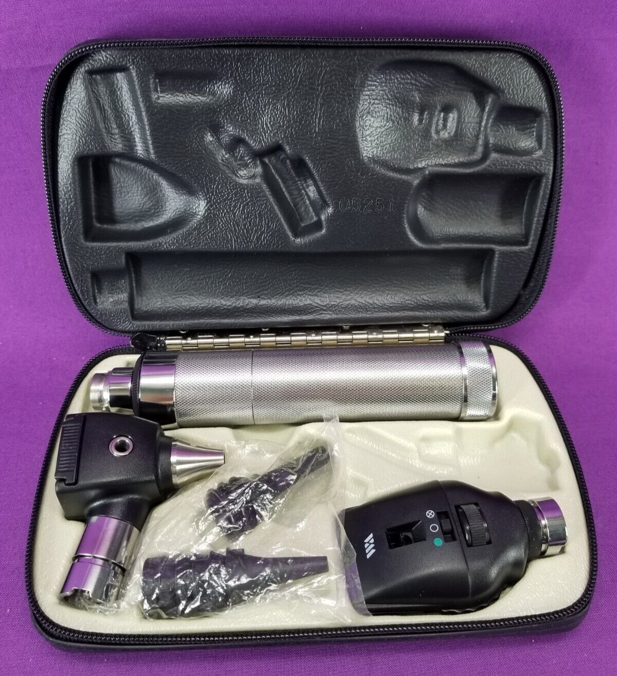 Welch Allyn 3.5v Student Set Otoscope Ophthalmoscope Plug-In Handle