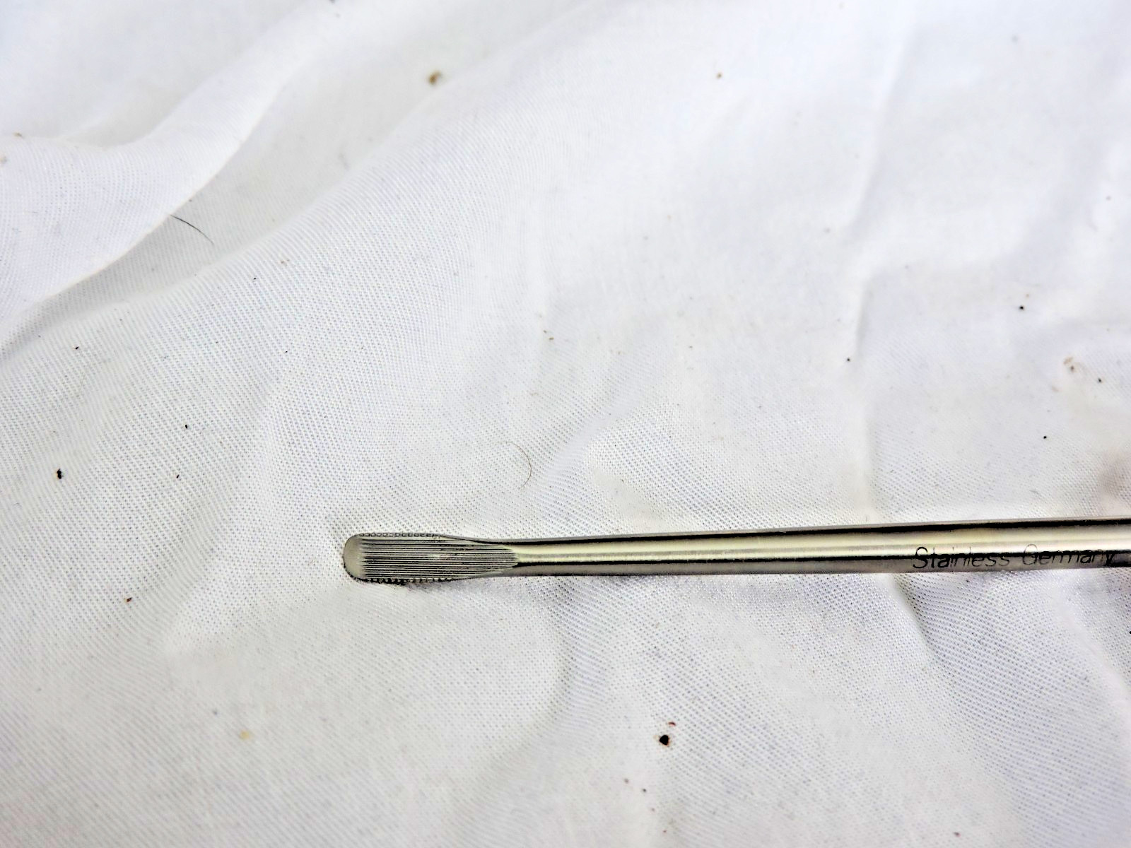 EAZ OUT Elevator/Luxator: Tooth, Root Extraction, Luxator Curved – 4.5 mm