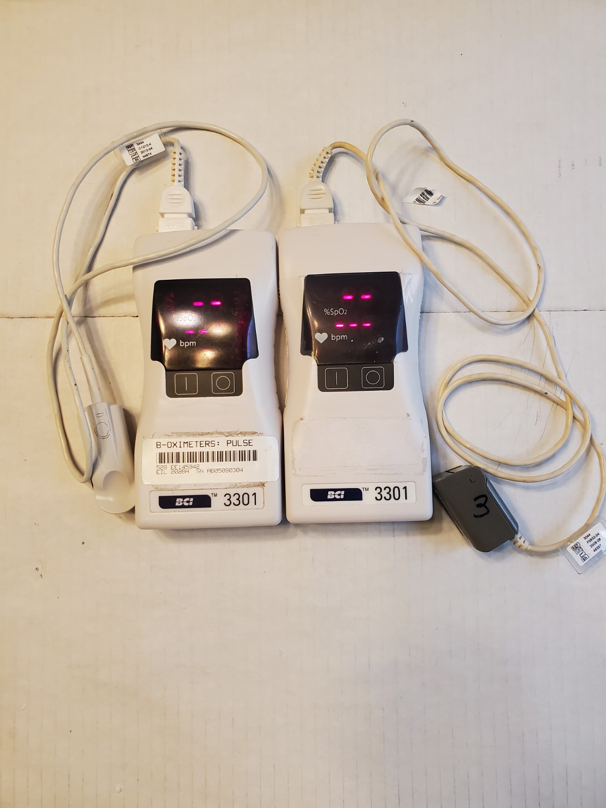 BCI 3301 Handheld Pulse OXIMETER with Reuseable SENSOR Tested and Working