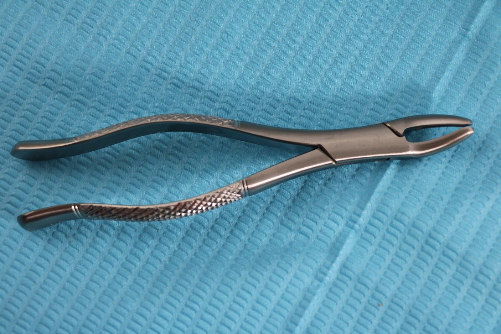 GERMAN 10 GERMAN EXTRACTING FORCEPS EXTRACTION DENTAL INSTRUMENTS-A+ QUALITY