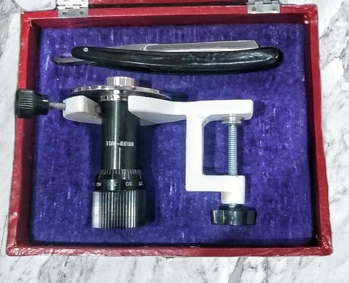 BNR Hand Held Table Model Manual Microtome with Razor (Made in India)