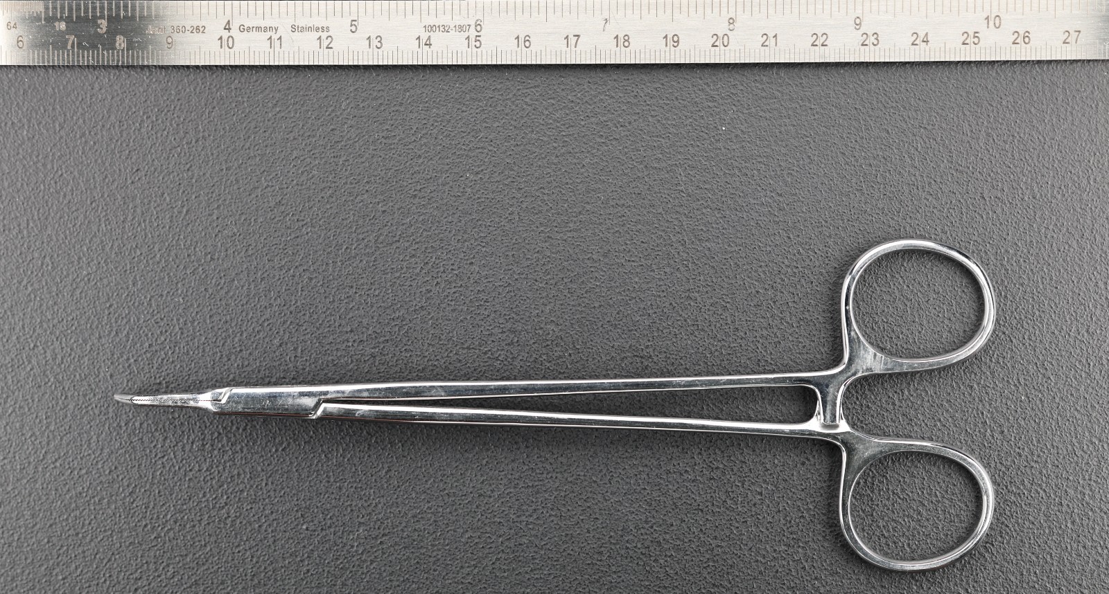 Scanlan 5005-62 Bailey Forceps, Serrated, Delicate, Angled 60°, 7″