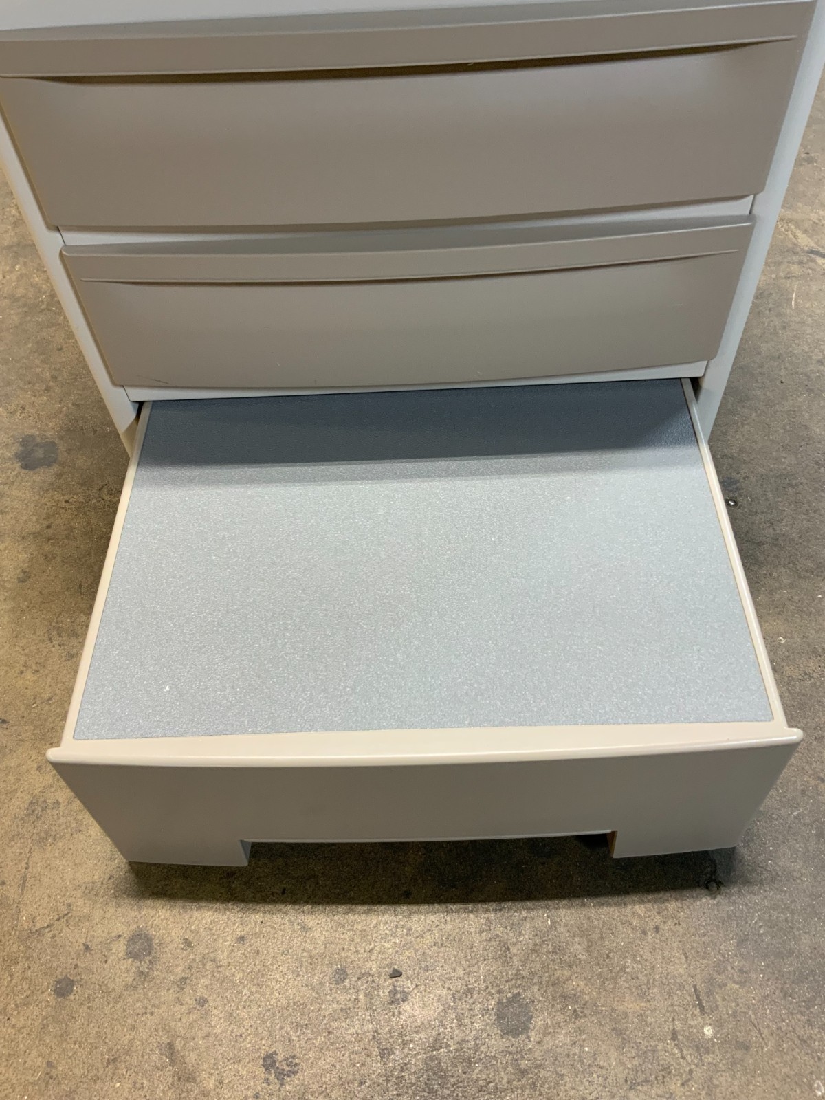 Brewer Company Examine Table Stool 5000 Medical Adjustable Access Doctors Office