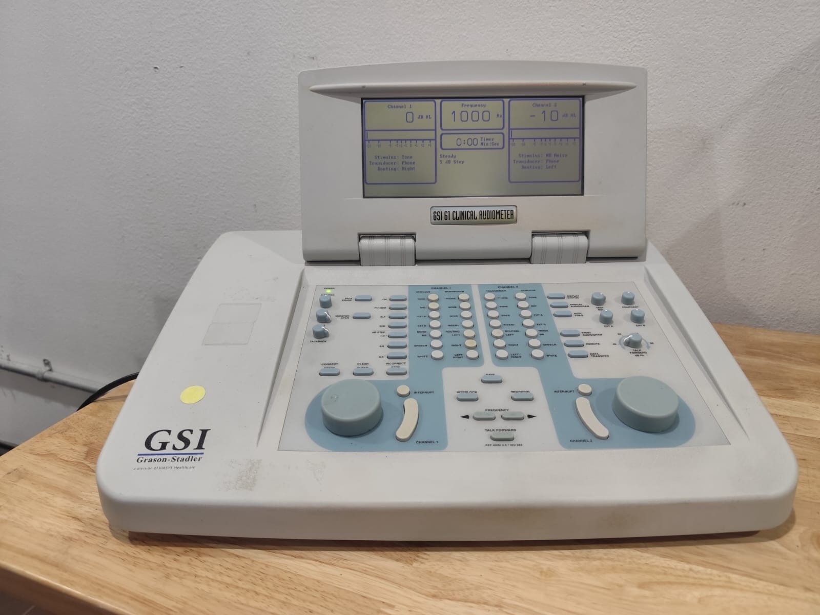 GSI 61 Clinical Audiometer Grason-Stadler Hearing Test System REF 1761-97XX