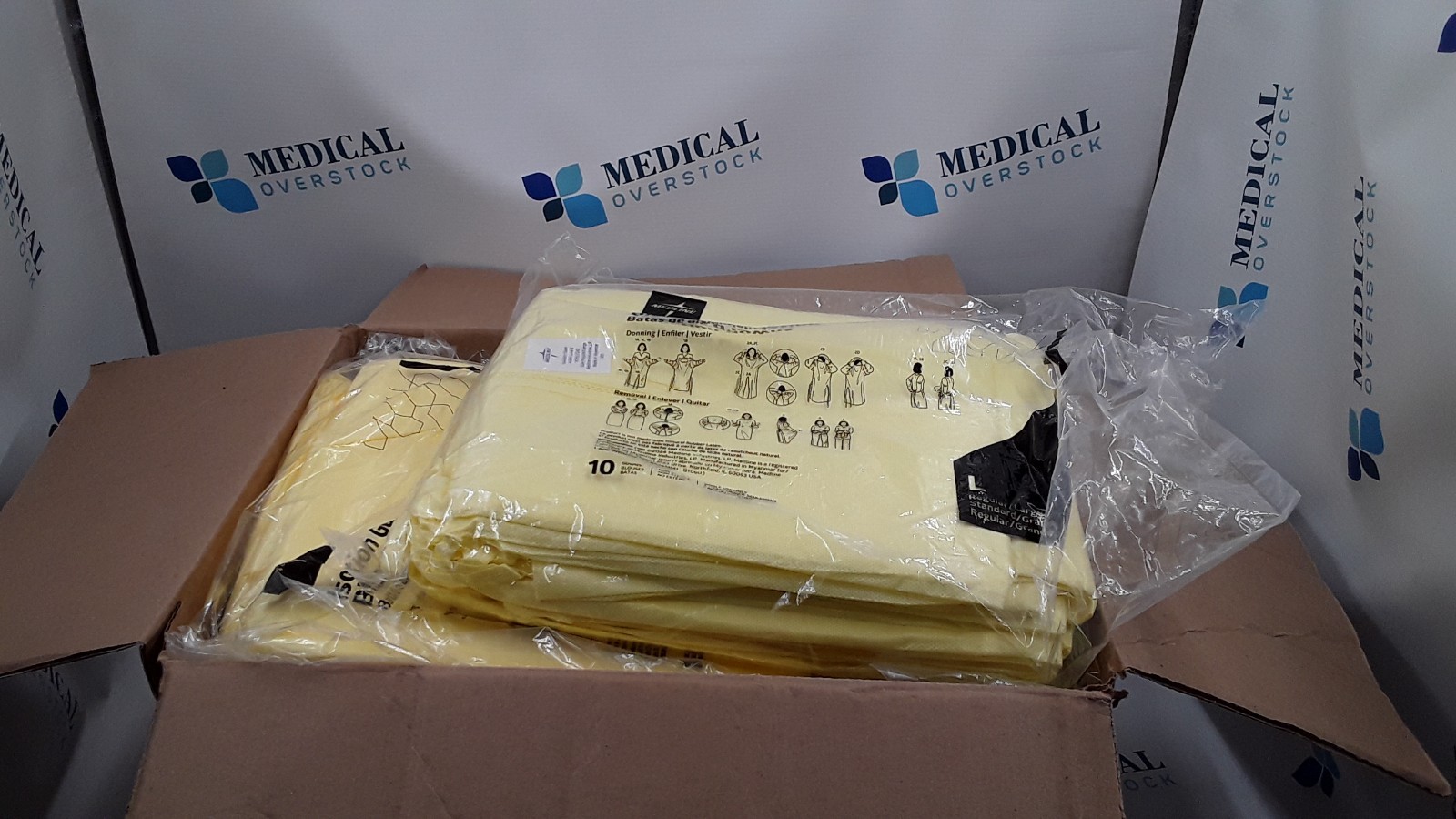 Medline Isolation Gowns Large Case of 80