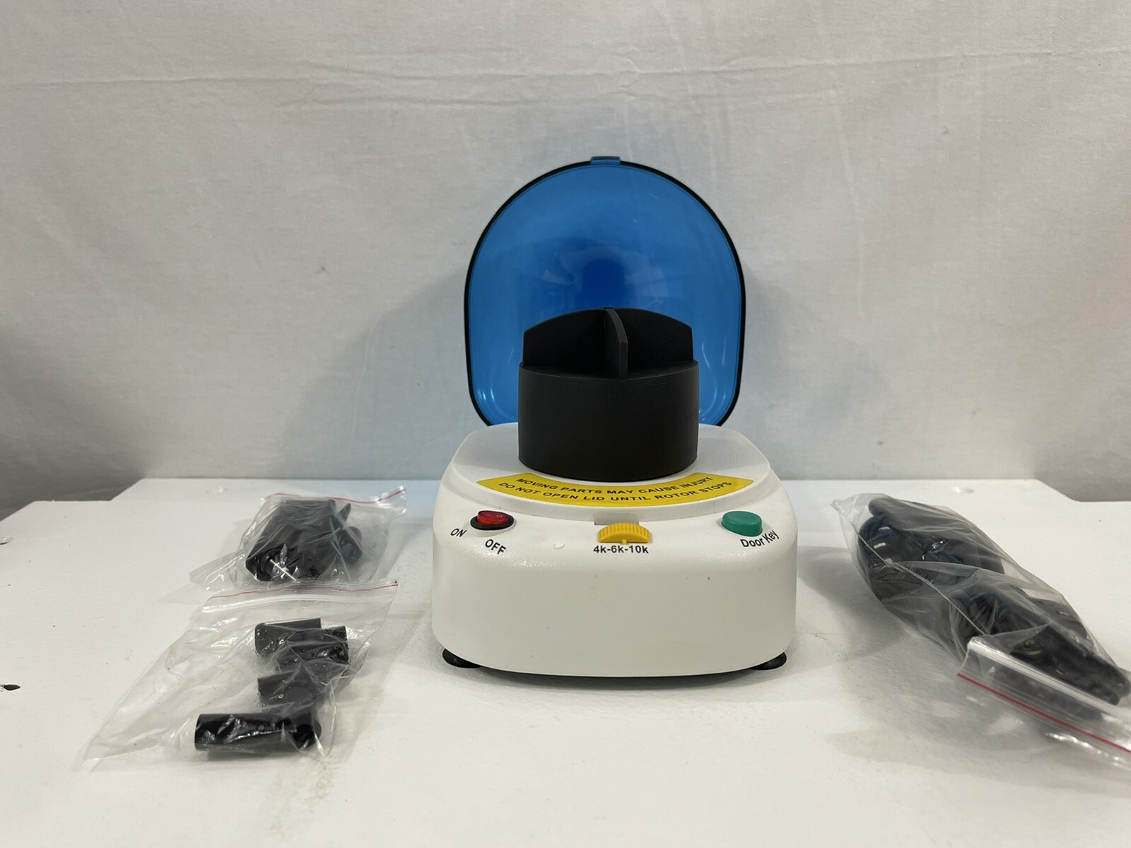 Laboratory Mini Centrifuge Microcentrifuge w. 6 slot Rotor 10,0000 RPM 110V/220V