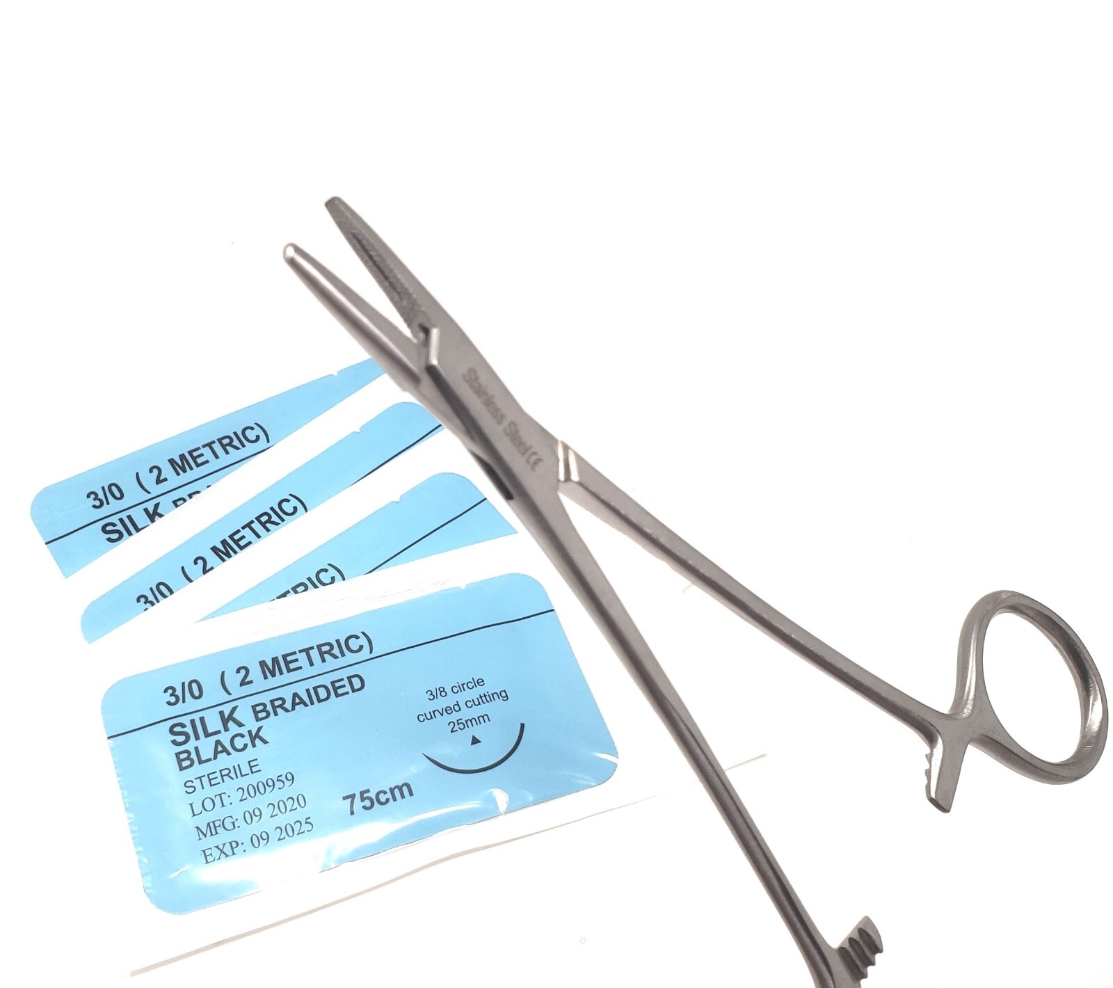 3/0 Silk Sterile Suture Thread 4Pcs with Needle Holder for Training Students