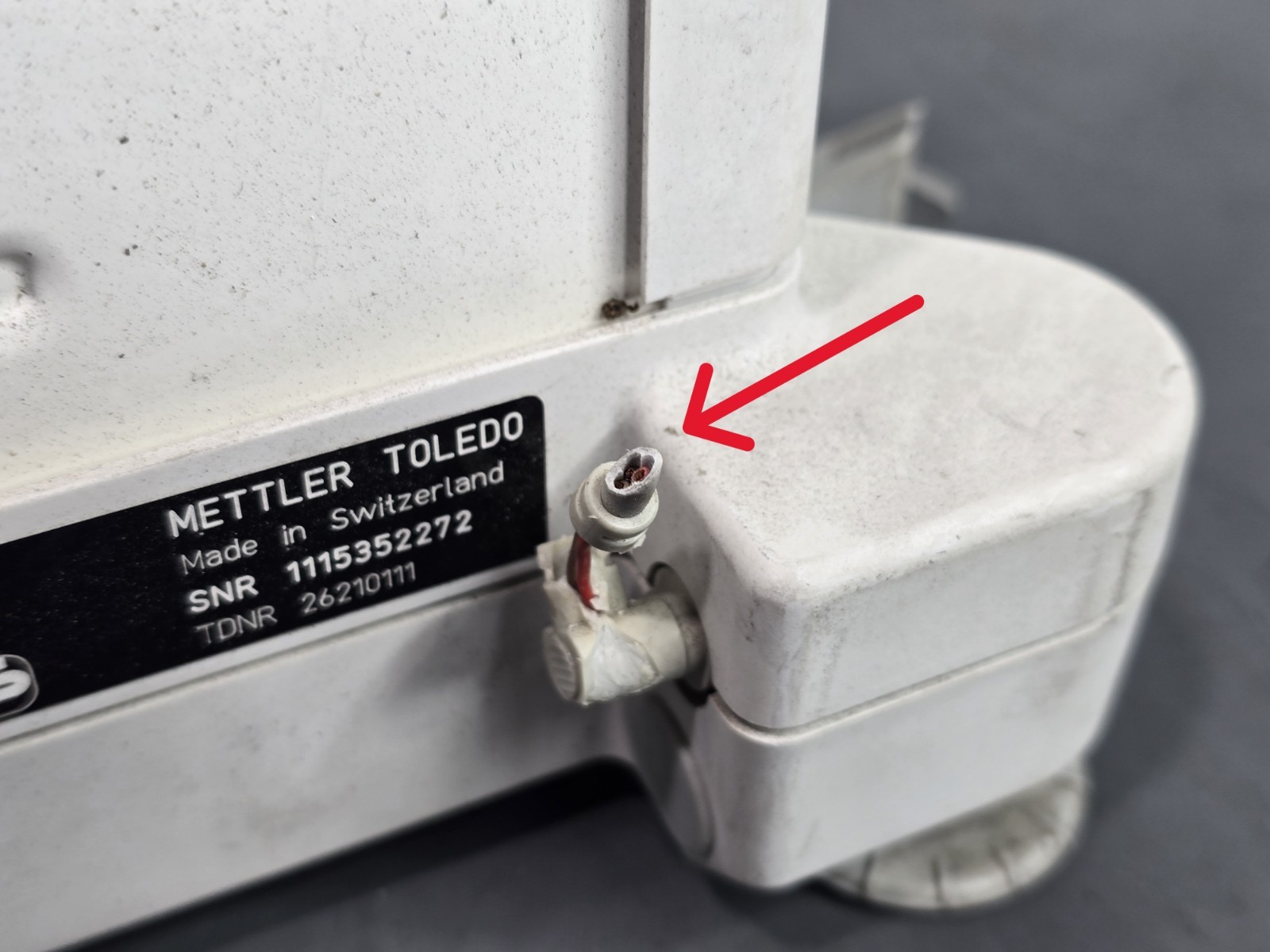 Mettler Toledo AG104 Analytical Balance Scale Missing Cover Cut Cord Untested